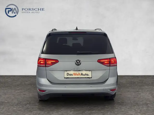 Volkswagen Touran view 5