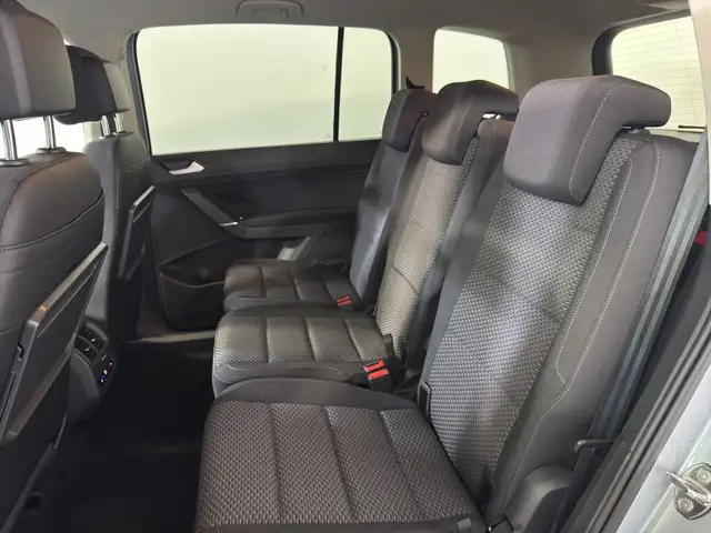 Volkswagen Touran view 15