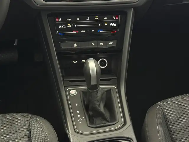 Volkswagen Touran view 12