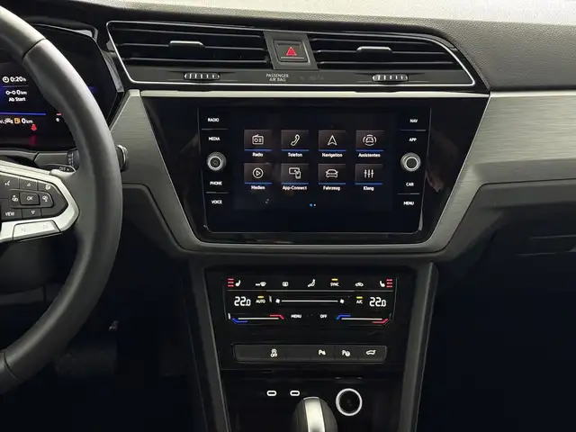 Volkswagen Touran view 11