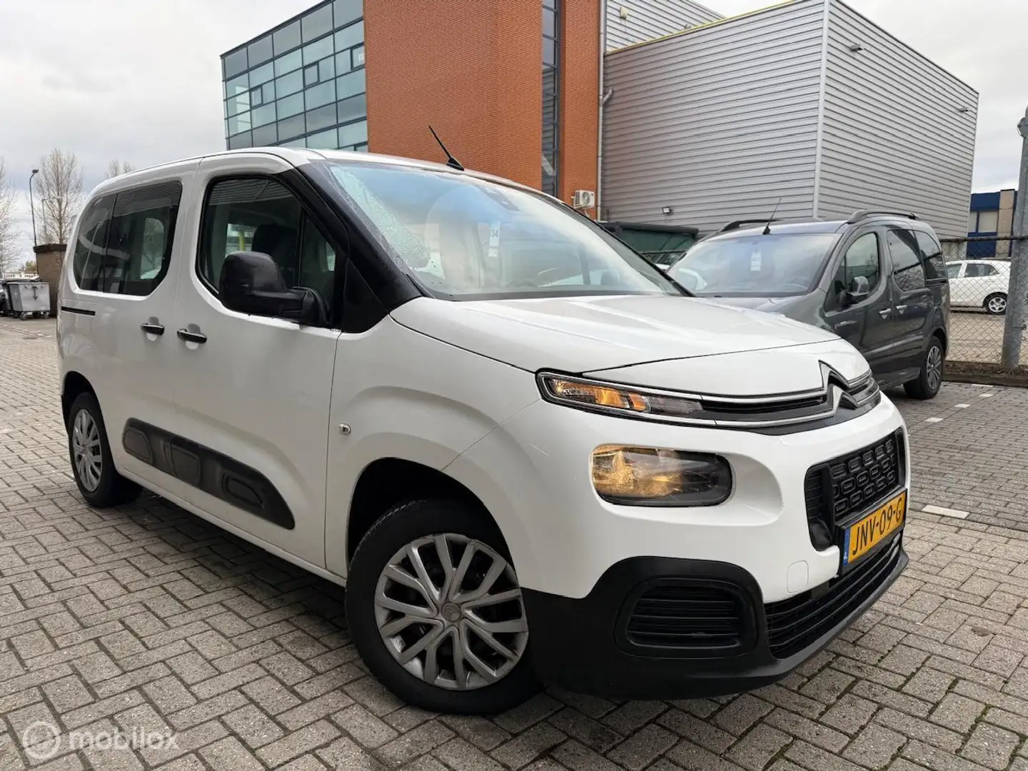 Citroen Berlingo 1.2 BENZINE | TREKHAAK | BLUETOOTH | 5 ZIT CITROËN - 2