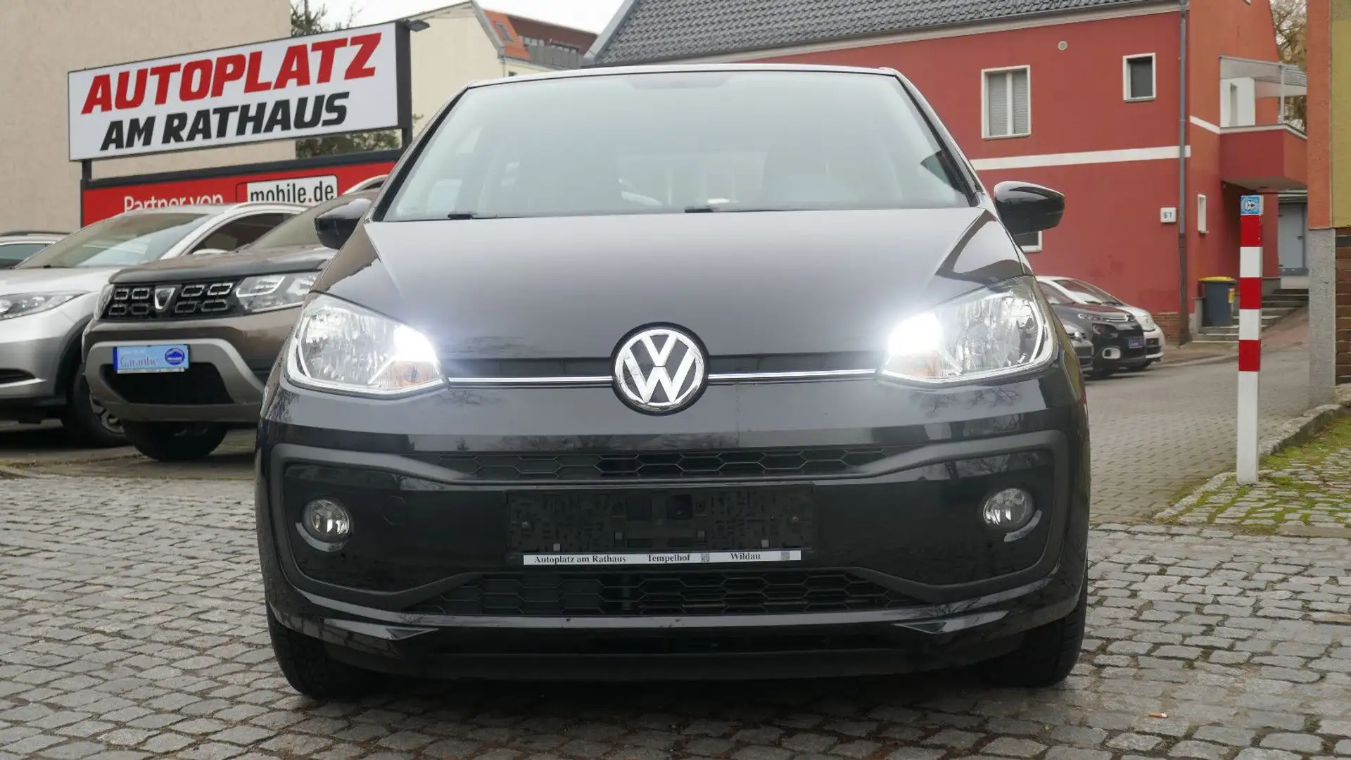 Volkswagen up! move up! BMT/Start-Stopp 16800km! Schwarz - 2