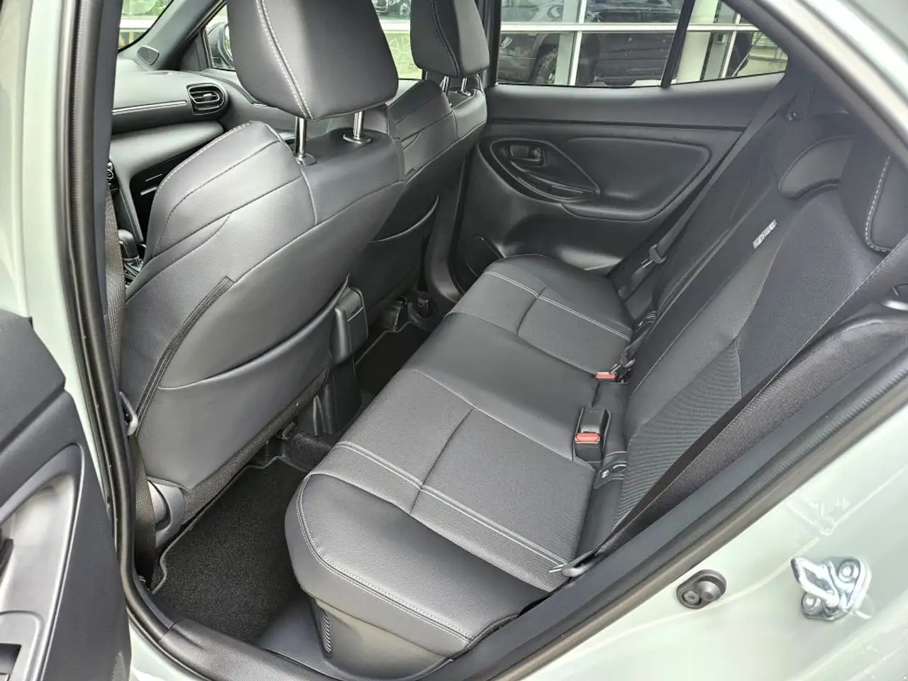 Toyota Yaris Cross Hybrid 130 1.5 VVT-i Style Plus 6