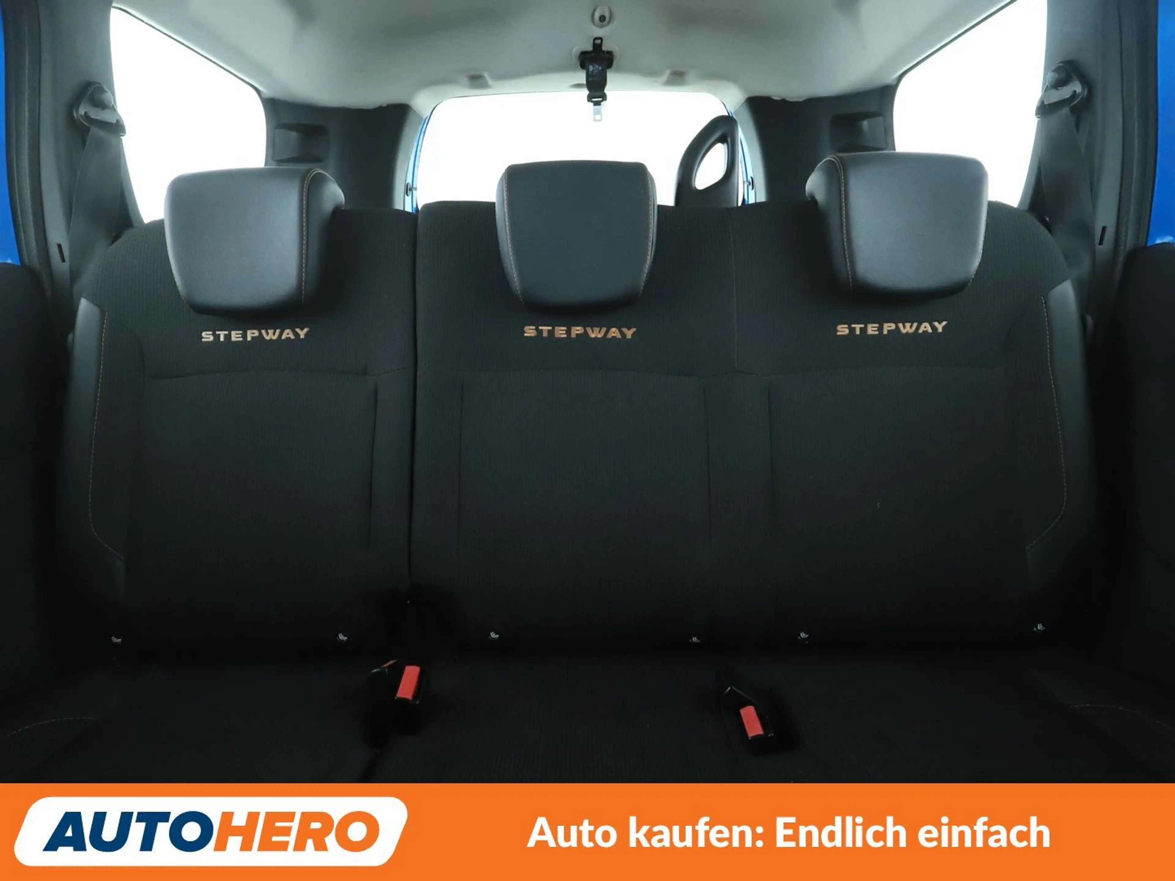 Dacia Lodgy 1.2 TCe Stepway Celebration *NAVI*TEMPO*PDC*KLIMA* — photo 15