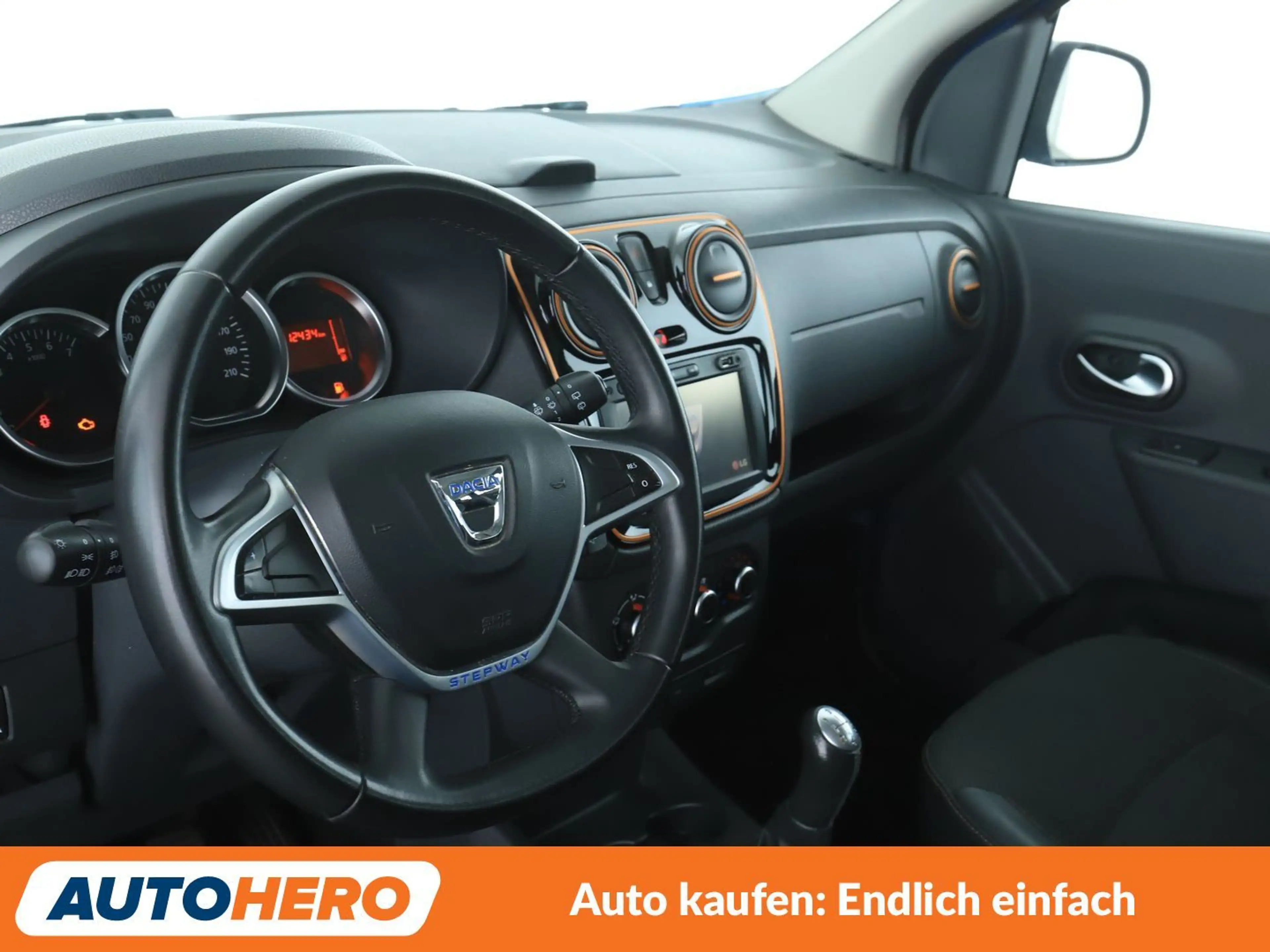 Dacia Lodgy 1.2 TCe Stepway Celebration *NAVI*TEMPO*PDC*KLIMA* — photo 11