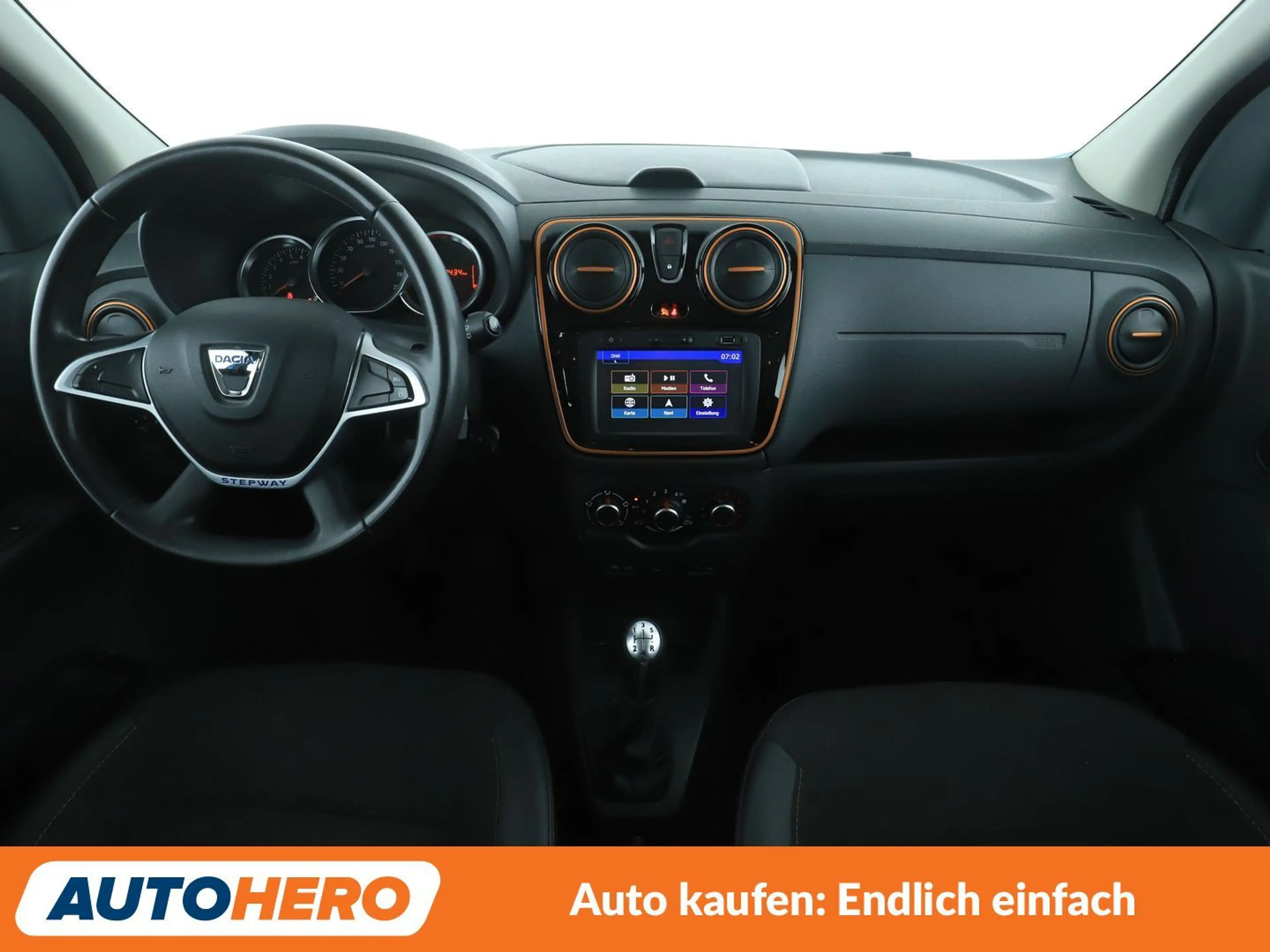 Dacia Lodgy 1.2 TCe Stepway Celebration *NAVI*TEMPO*PDC*KLIMA* — photo 12