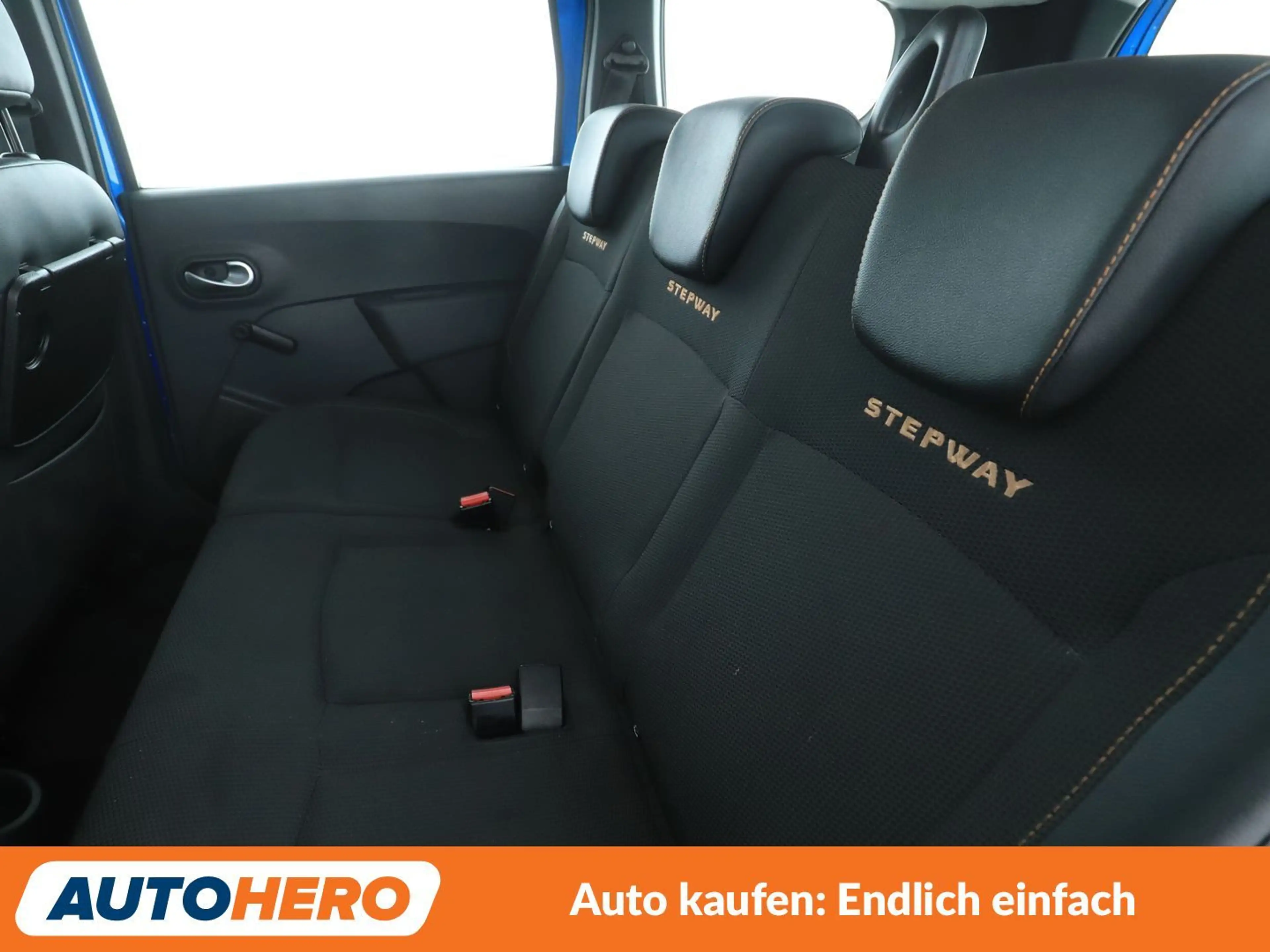 Dacia Lodgy 1.2 TCe Stepway Celebration *NAVI*TEMPO*PDC*KLIMA* — photo 14