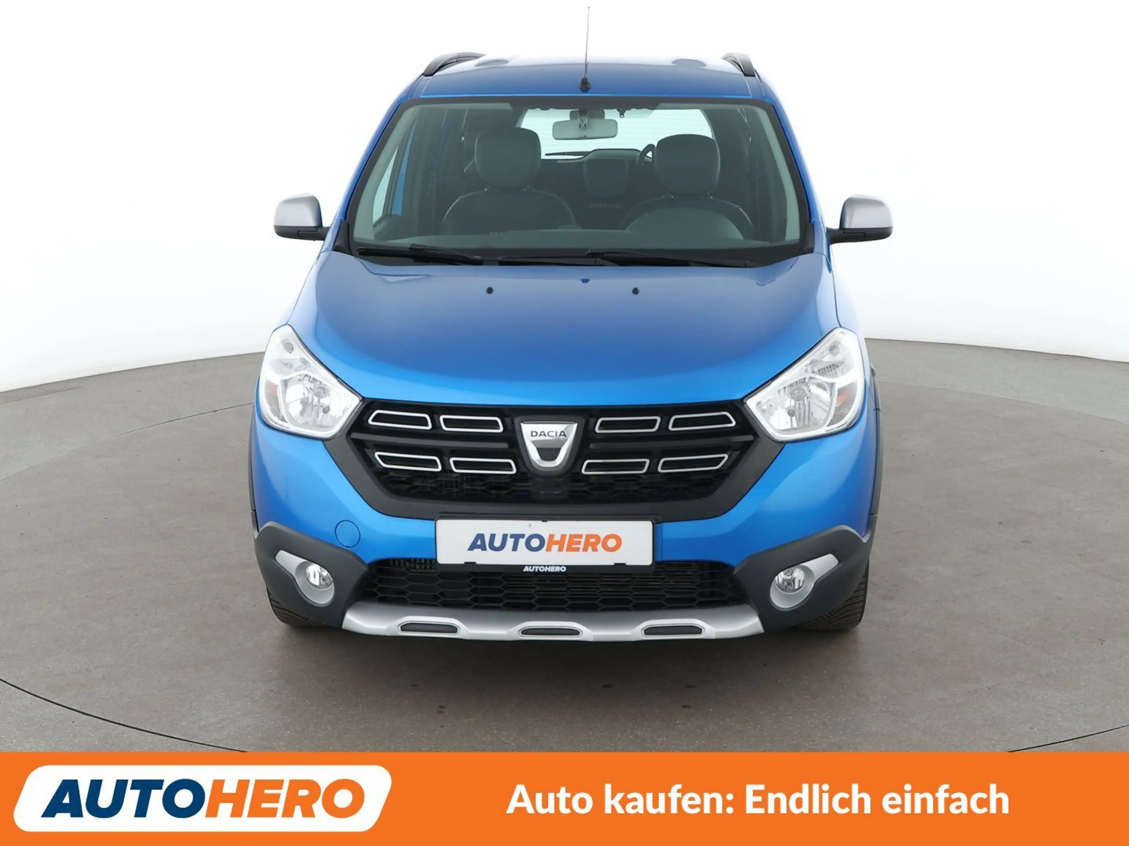 Dacia Lodgy 1.2 TCe Stepway Celebration *NAVI*TEMPO*PDC*KLIMA* — photo 9