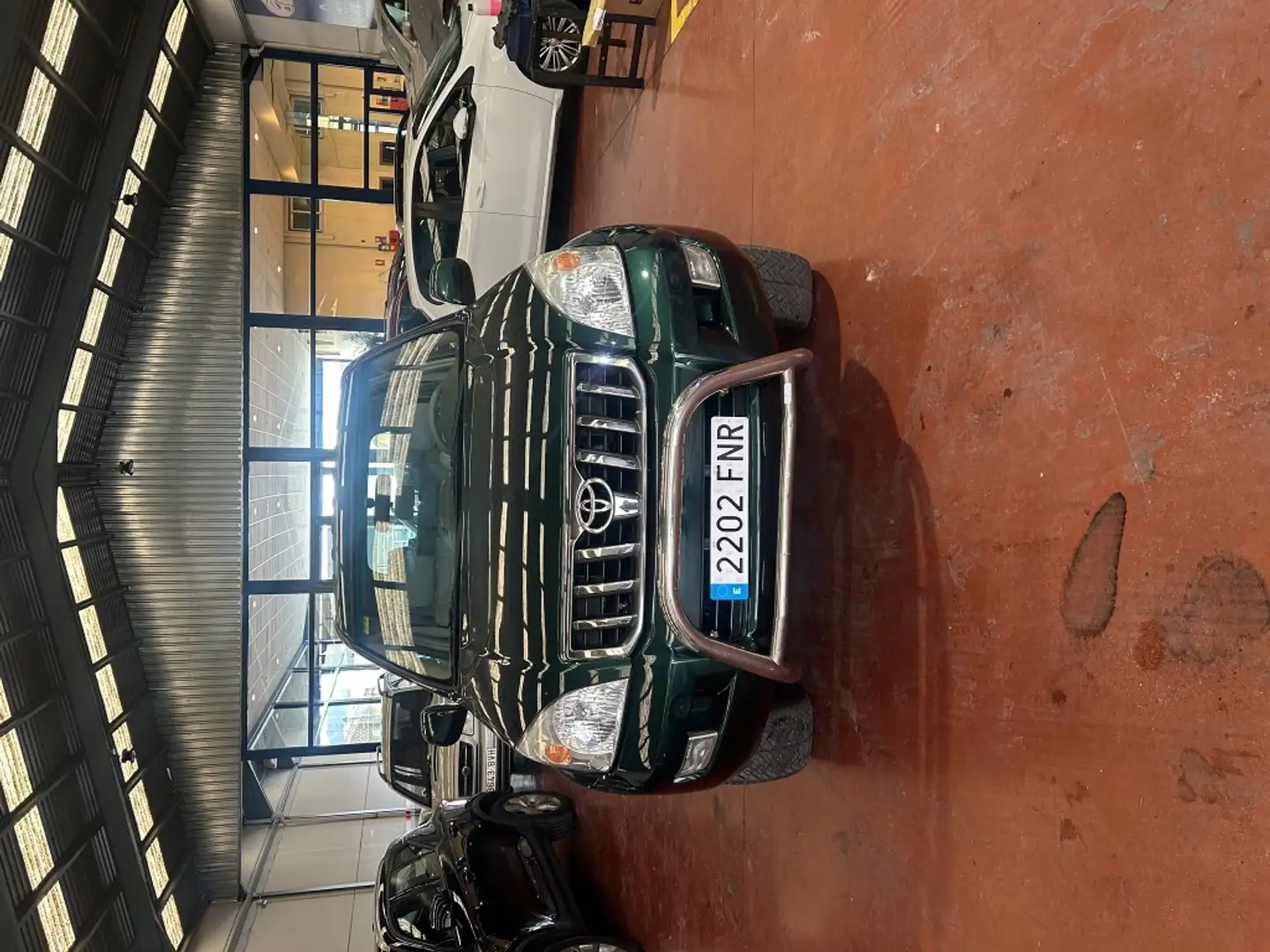 Toyota Land Cruiser D-4D VX Vert - 2