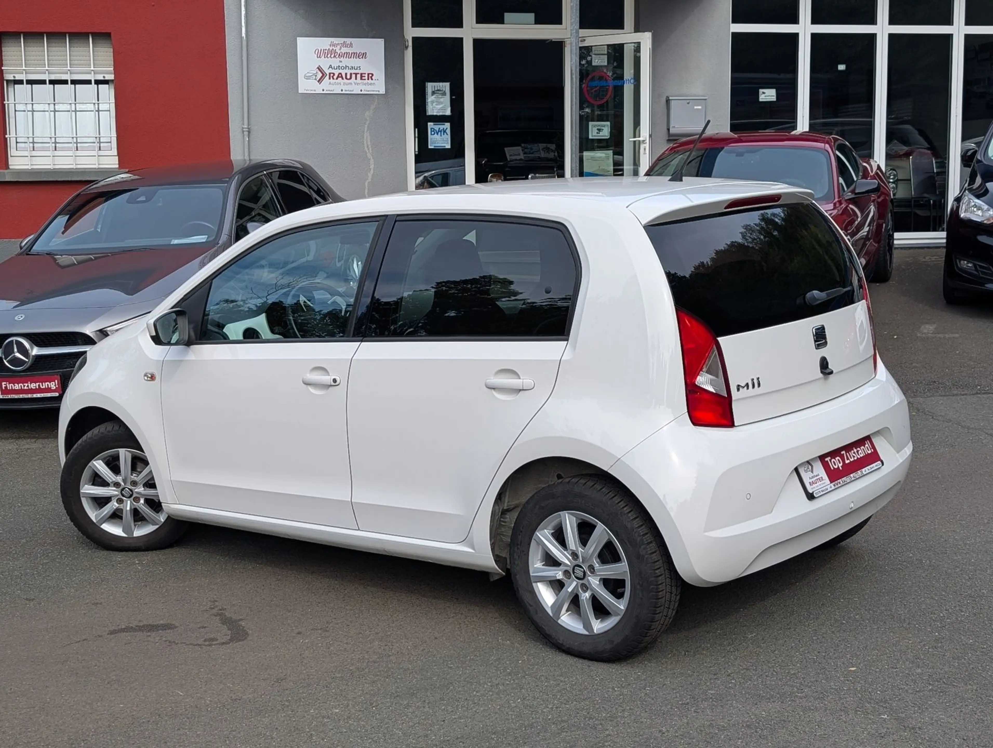 SEAT Mii 1.0 Chic 2017 4trg Klima efH PDC 83tKM — photo 2