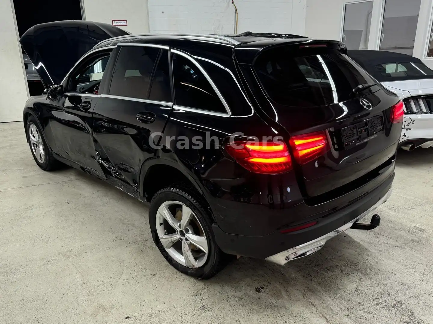 Mercedes-Benz GLC 220 d 9G-Tr. 4MATIC Exklusive*LED*Panorama* Schwarz - 2