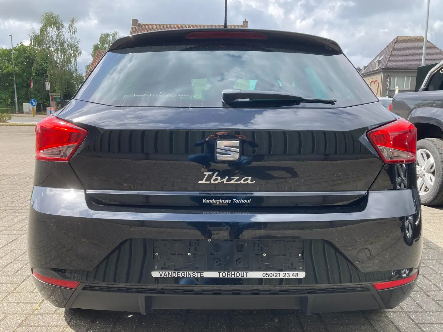 SEAT Ibiza 80benzine -GPS -Airco -App -LEDlicht -Park -Cruise Noir - 1