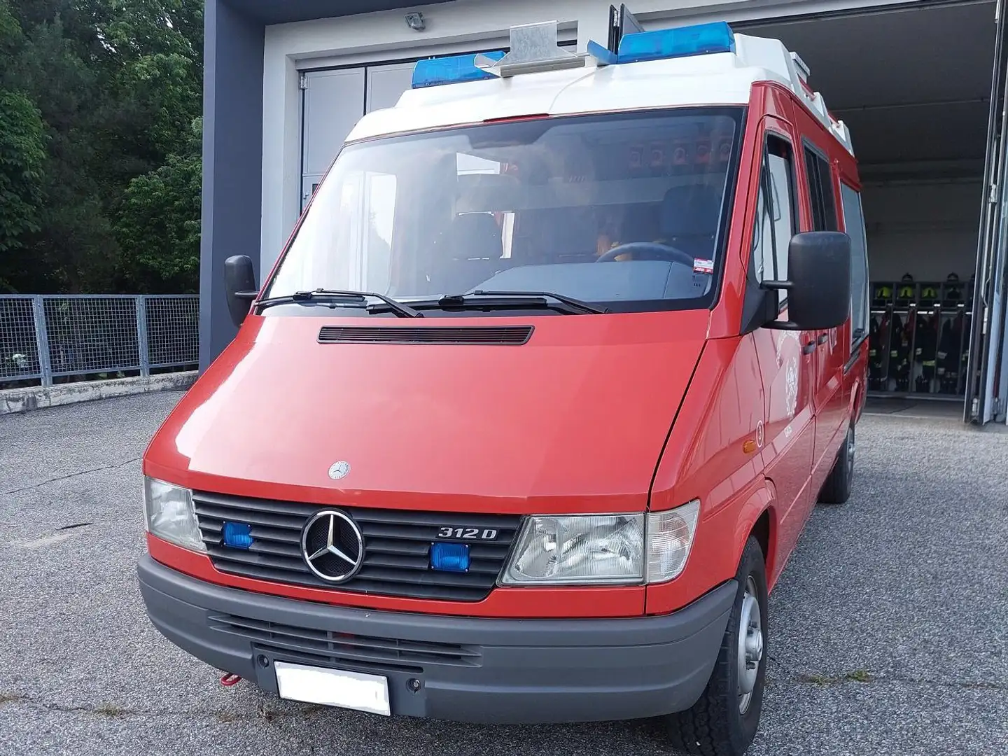 Mercedes-Benz Sprinter 308 D 903.361 Rouge - 1