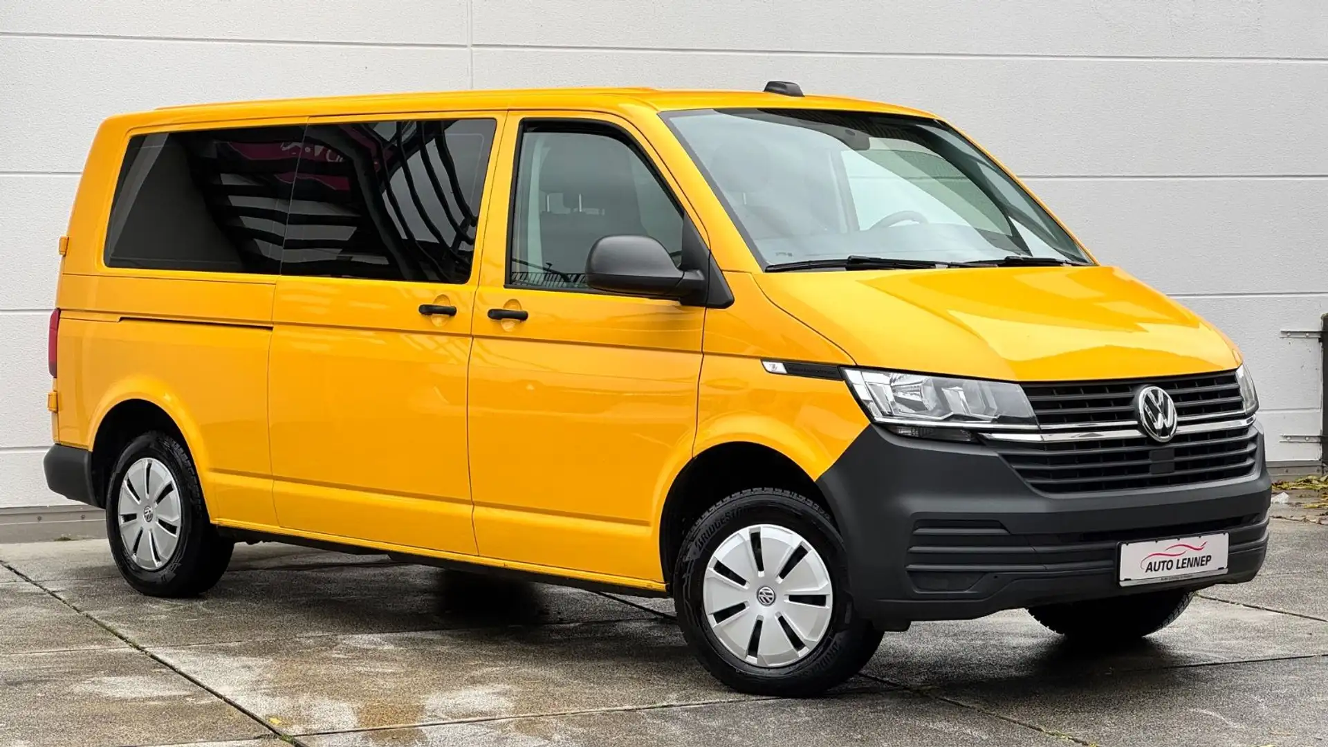Volkswagen T6 Kombi T6.1 Lang*8-Sitzer*AHK*Klima*Navi*Heckflügeltüre Jaune - 1