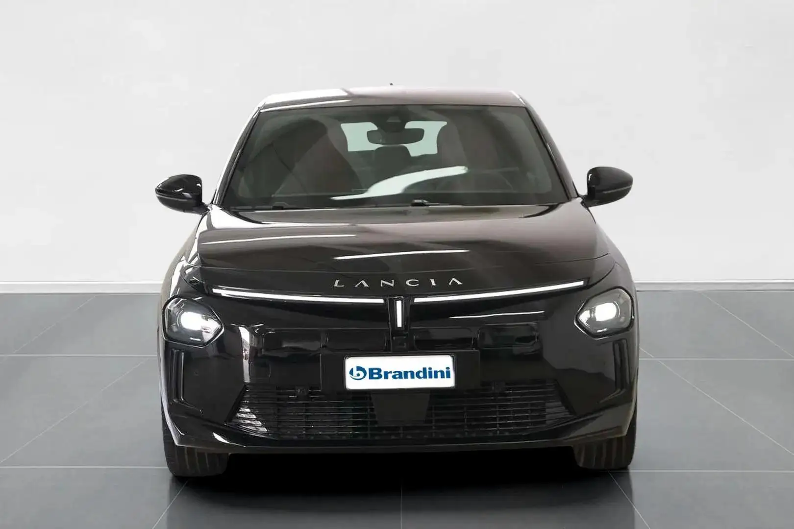 Lancia Ypsilon 51kWh  LX Zwart - 2