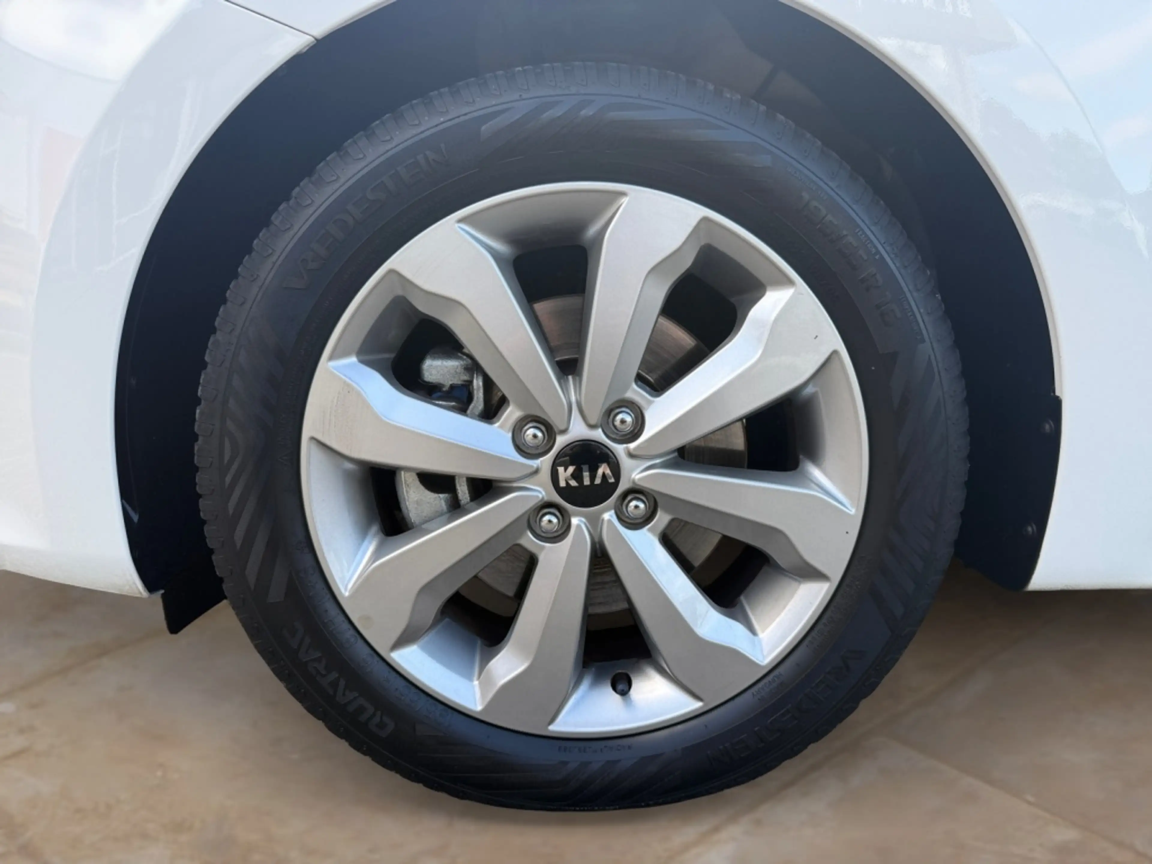 Kia Rio 1.0 T-GDi MHEV Dynamic plusline — photo 13