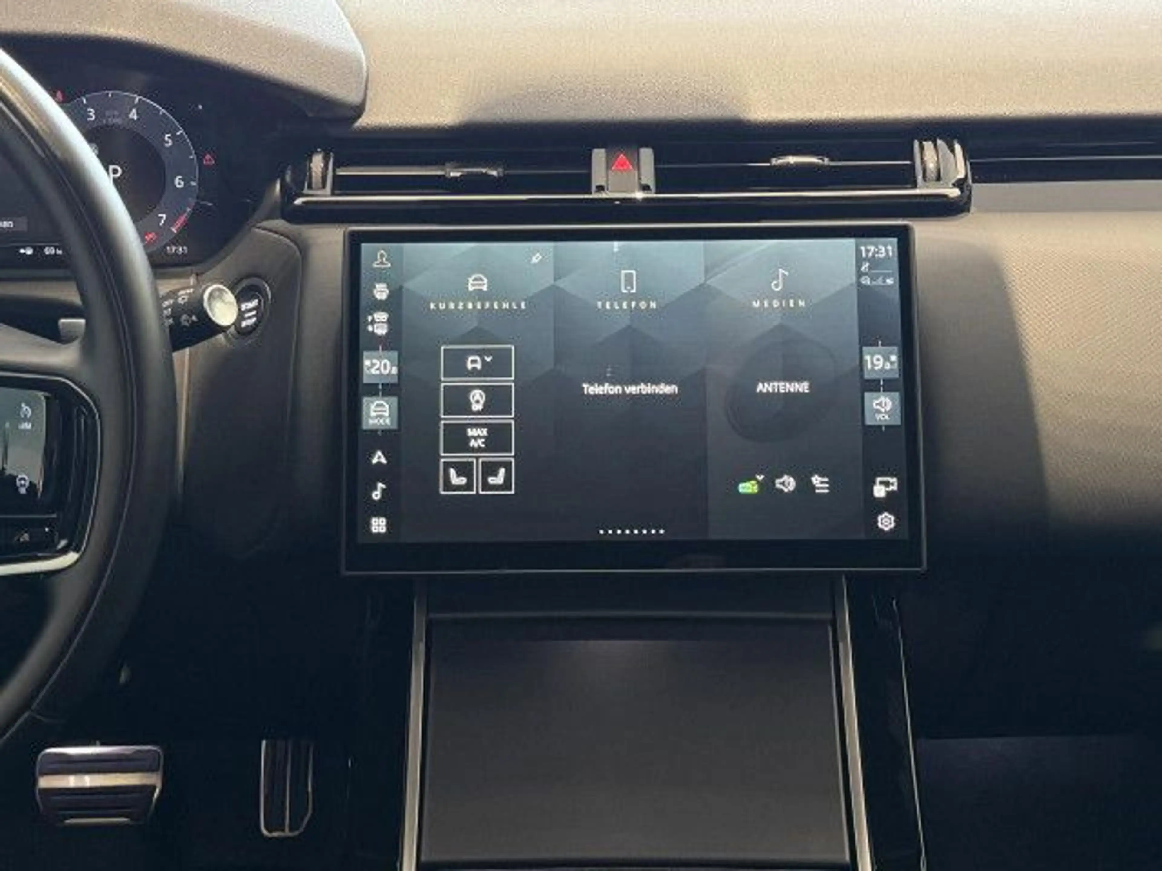Land Rover Range Rover Velar P400 Dyn HSE Black Pack 22" Navi — photo 11