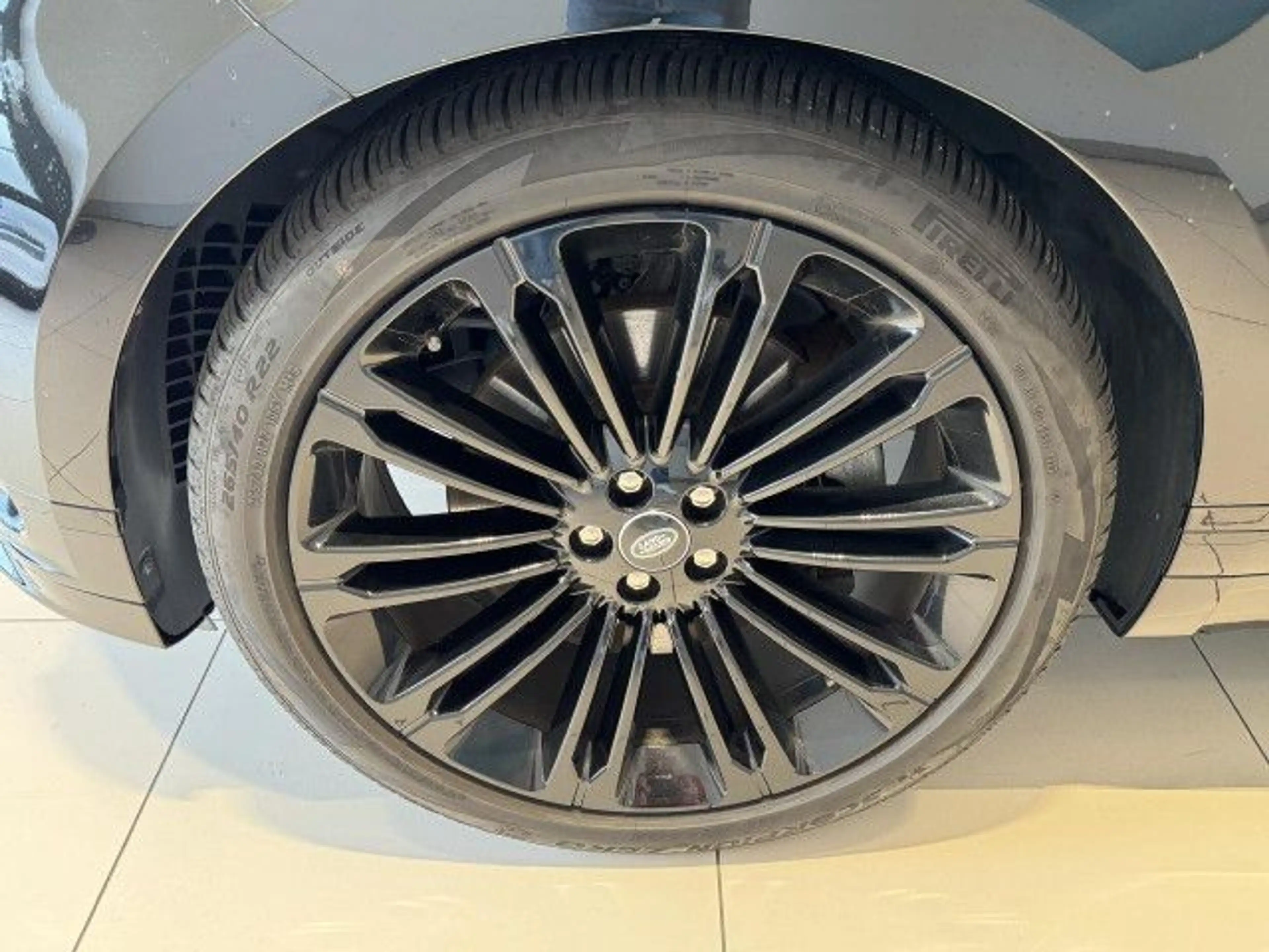 Land Rover Range Rover Velar P400 Dyn HSE Black Pack 22" Navi — photo 9