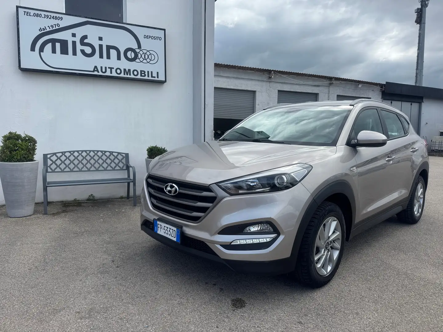 Hyundai TUCSON Tucson 1.7 crdi Comfort- 2018 Gris - 1