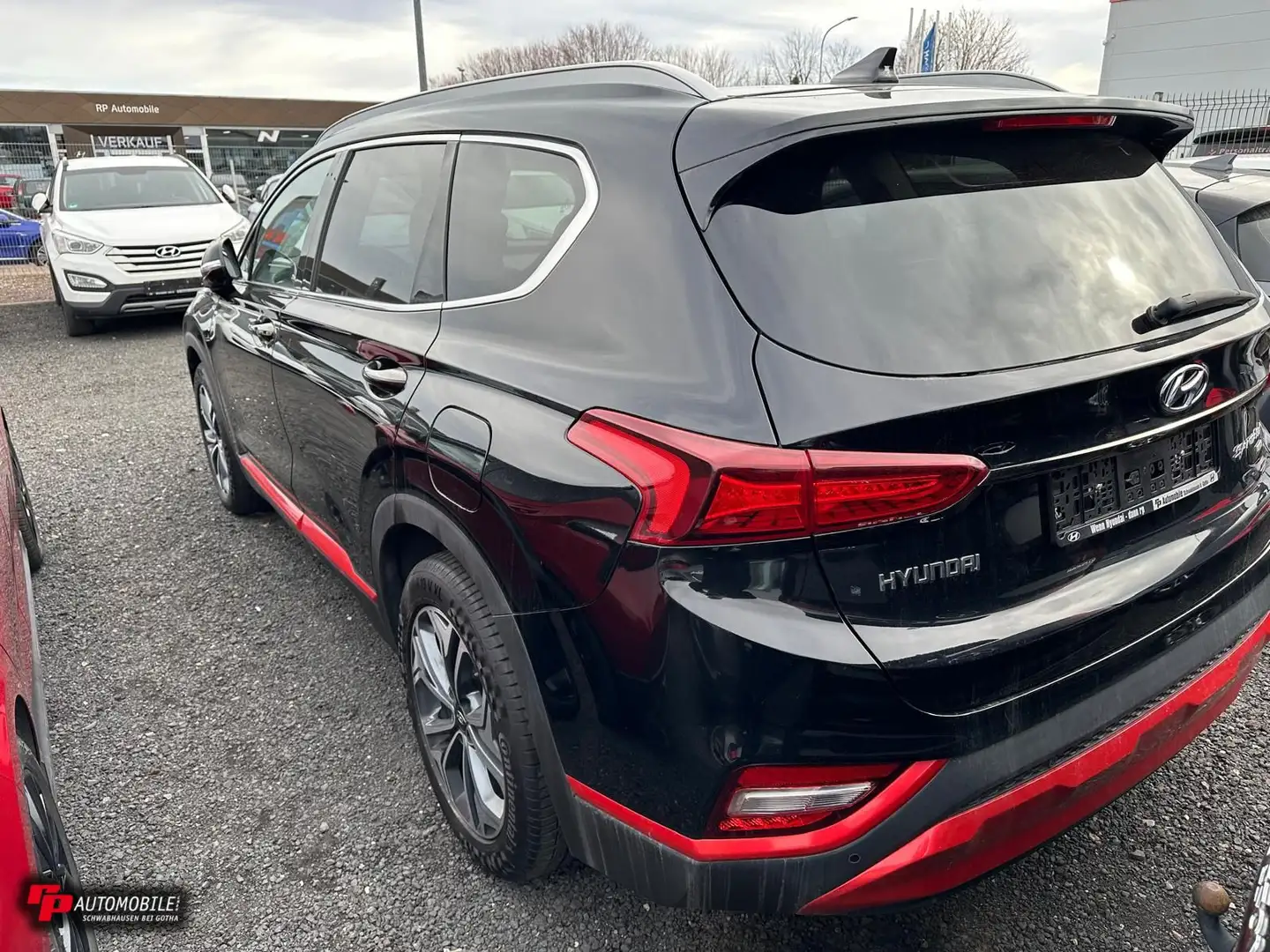 Hyundai SANTA FE 2.2 CRDi 4WD 8AT Premium 2019 Schwarz - 1