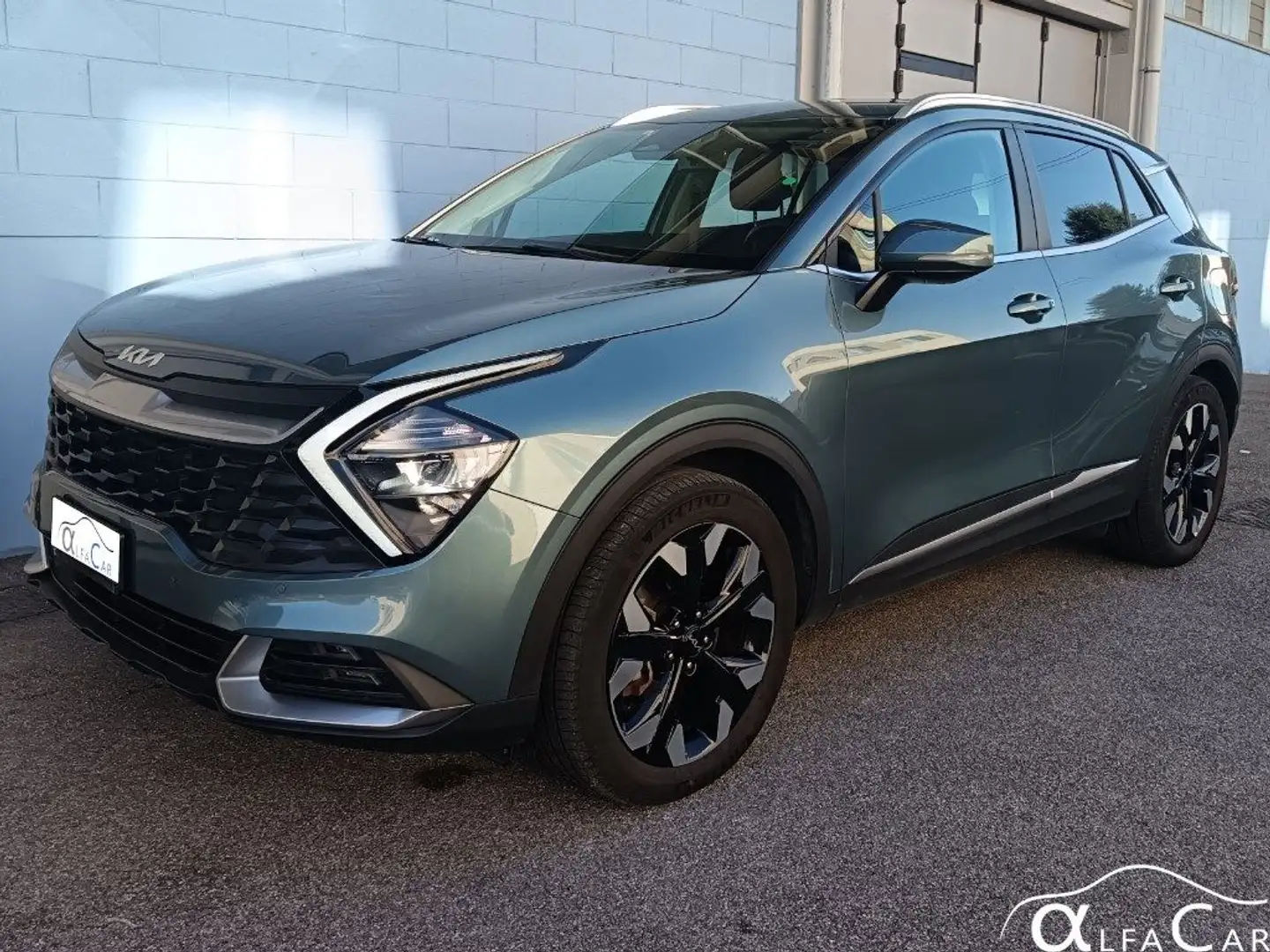 Kia Sportage 1.6 TGDi PHEV AWD AT Style Verde - 1