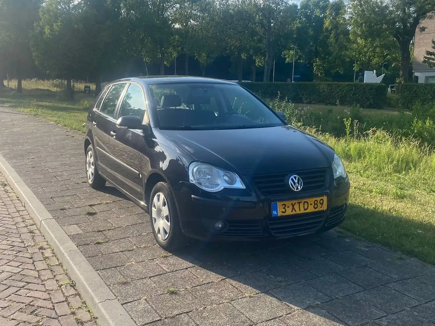 Volkswagen Polo Polo 1.2 Trendline Zwart - 1