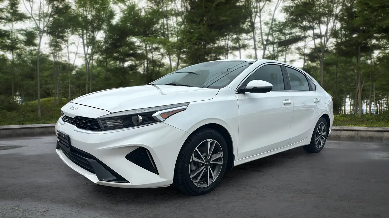 Kia Forte fotografie Kia Forte
