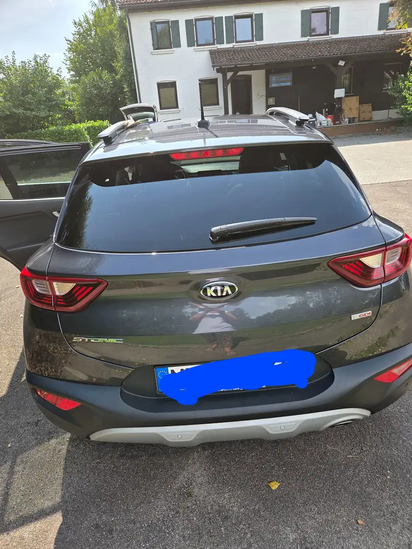 Kia Stonic Stonic 1.0 T-GDI 120 Platinum Edition AHK SD Grau - 2