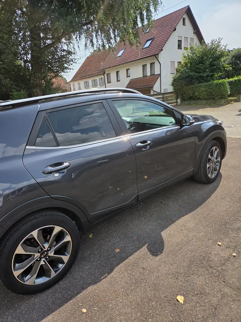 Kia Stonic Stonic 1.0 T-GDI 120 Platinum Edition AHK SD Grau - 1