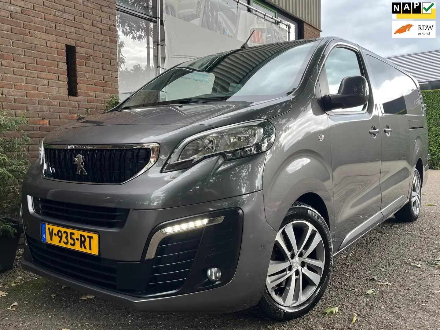Peugeot Expert 231L 2.0 BlueHDI 150 DC Premium|Led|Cruise|Pdc|Nav Grau - 1