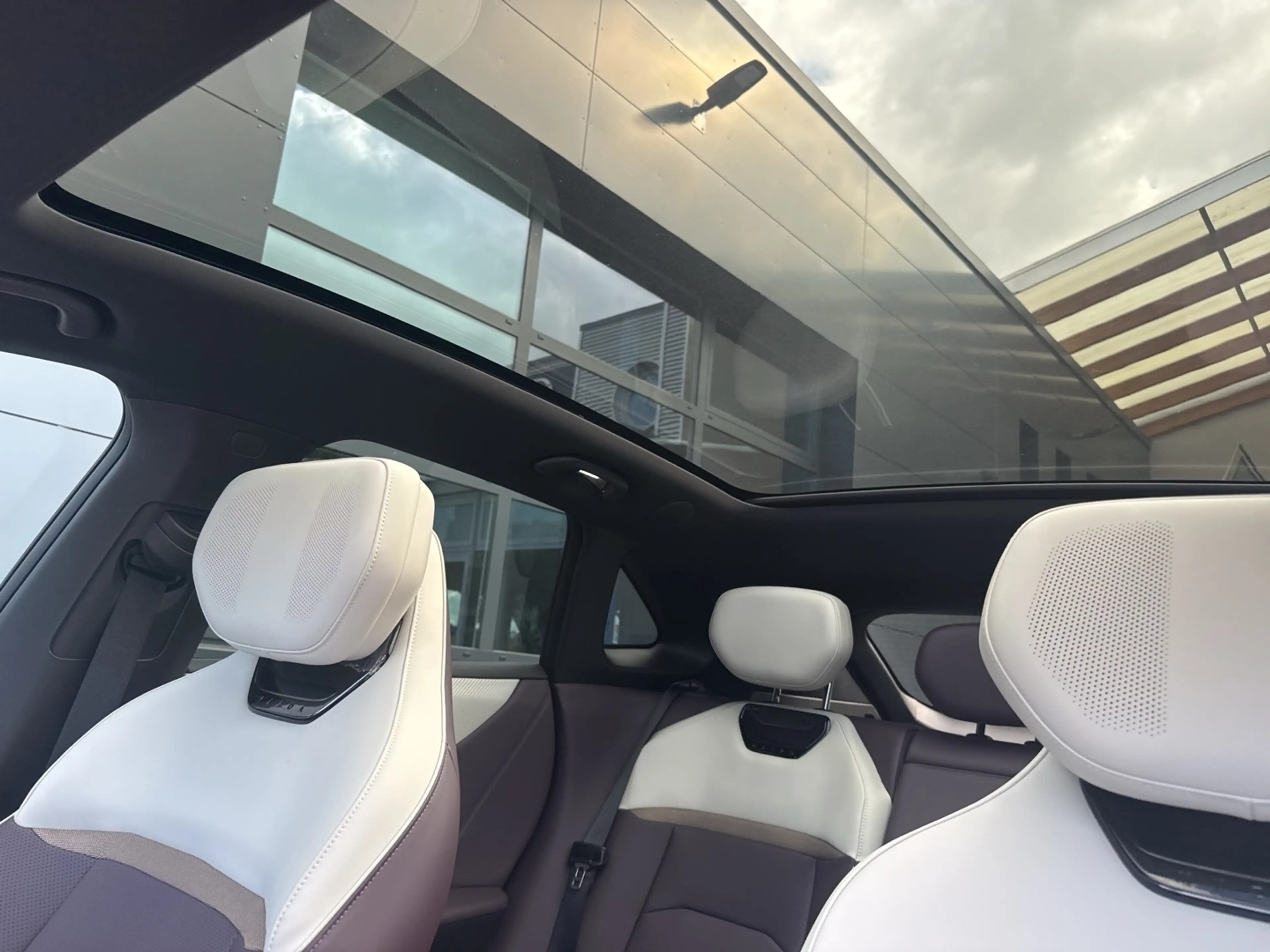 Mazda CX-6e Takumi Plus 258 Metallic — photo 14