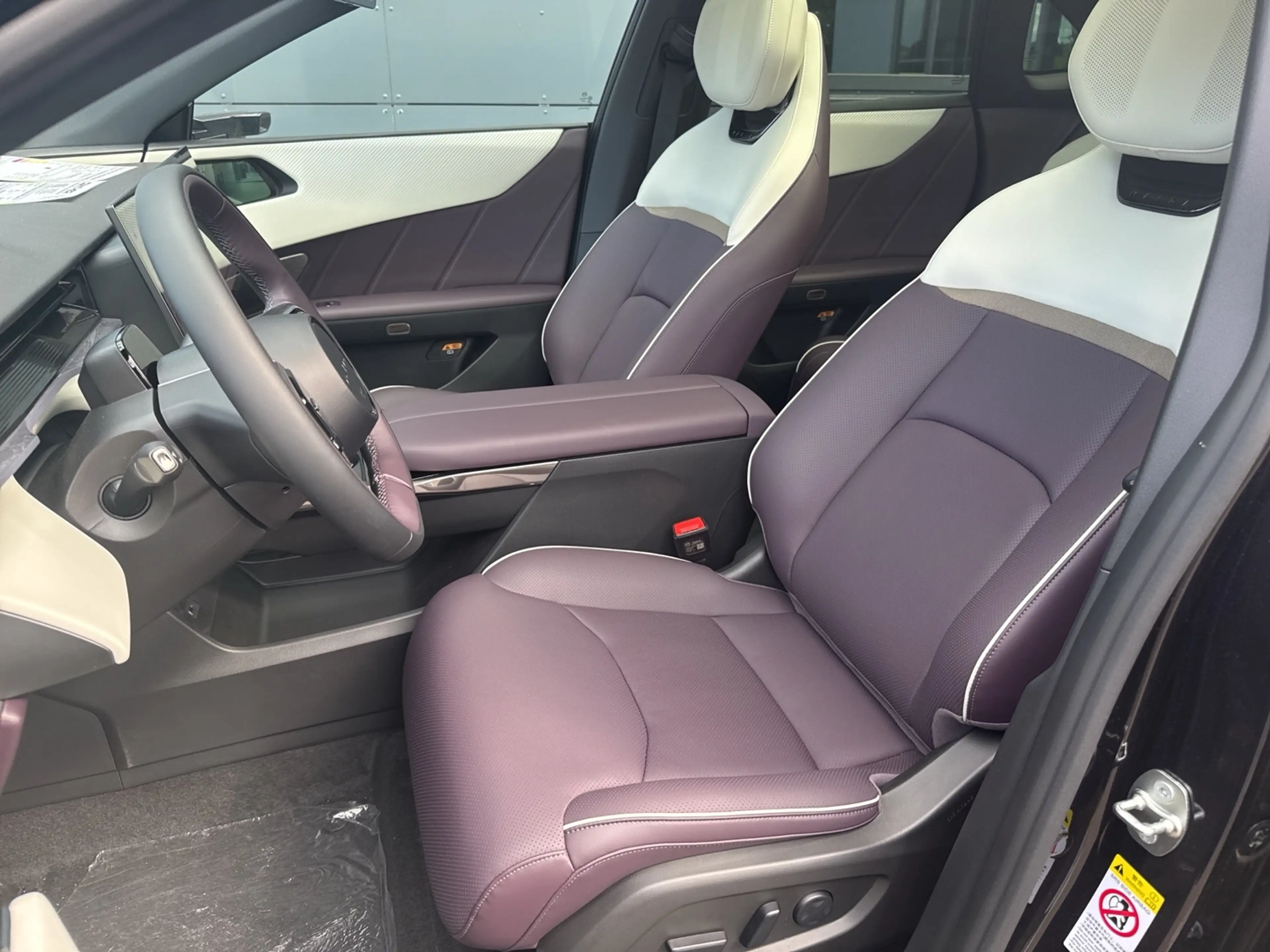Mazda CX-6e Takumi Plus 258 Metallic — photo 13