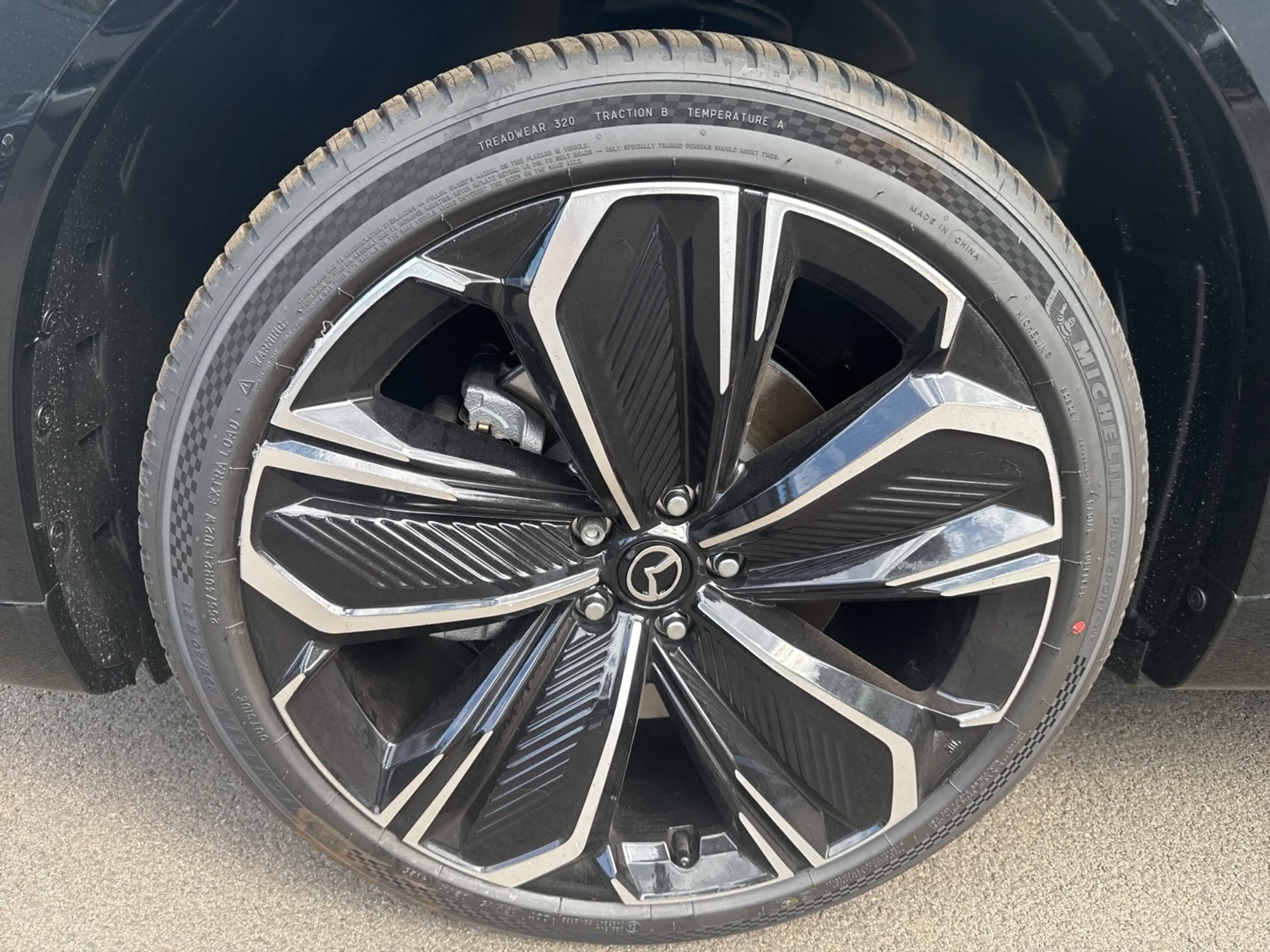 Mazda CX-6e Takumi Plus 258 Metallic — photo 7