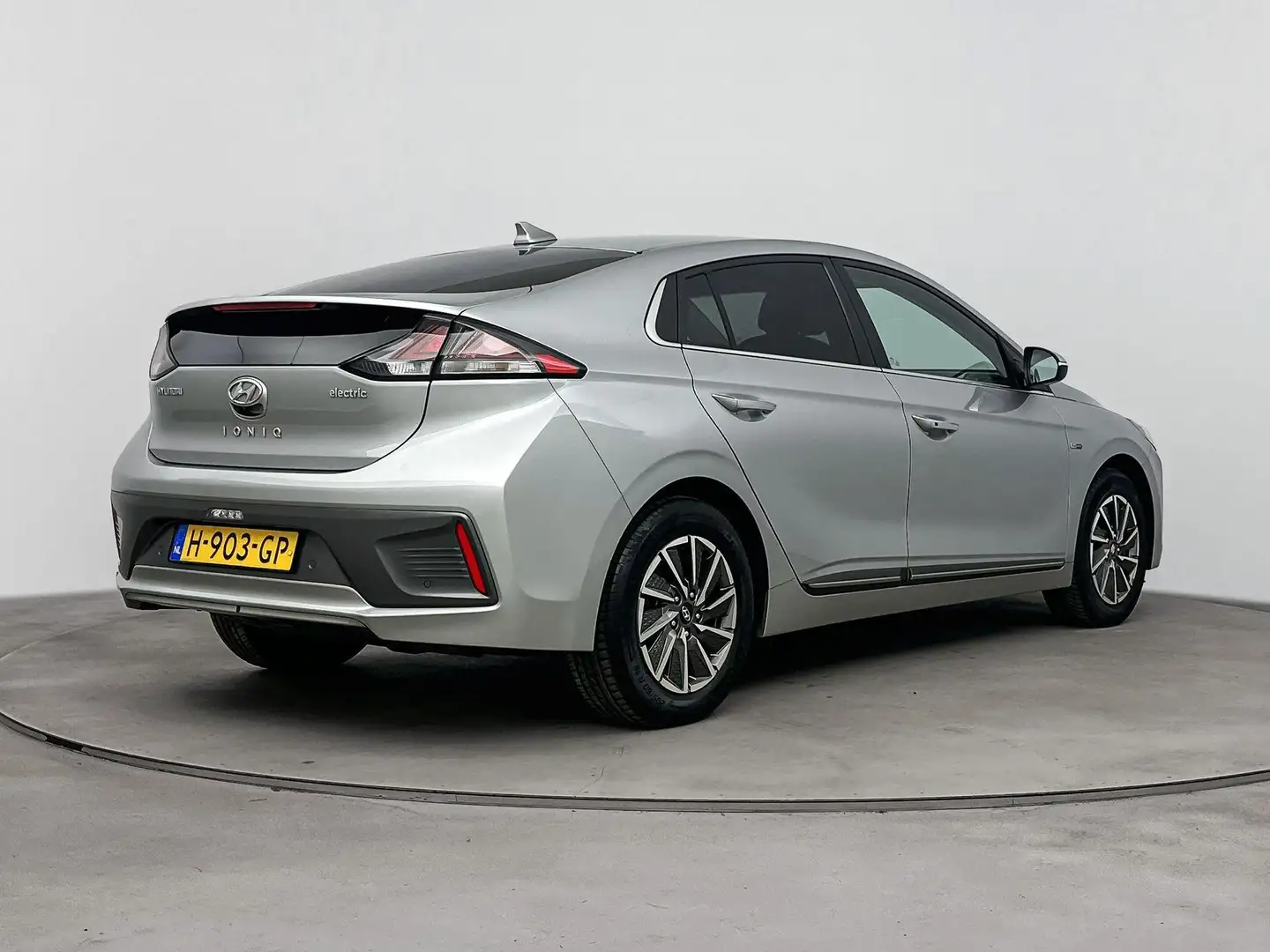 Hyundai IONIQ Comfort EV 38 kWh | ACTIE! | Facelift | Stoelverwa Grijs - 2