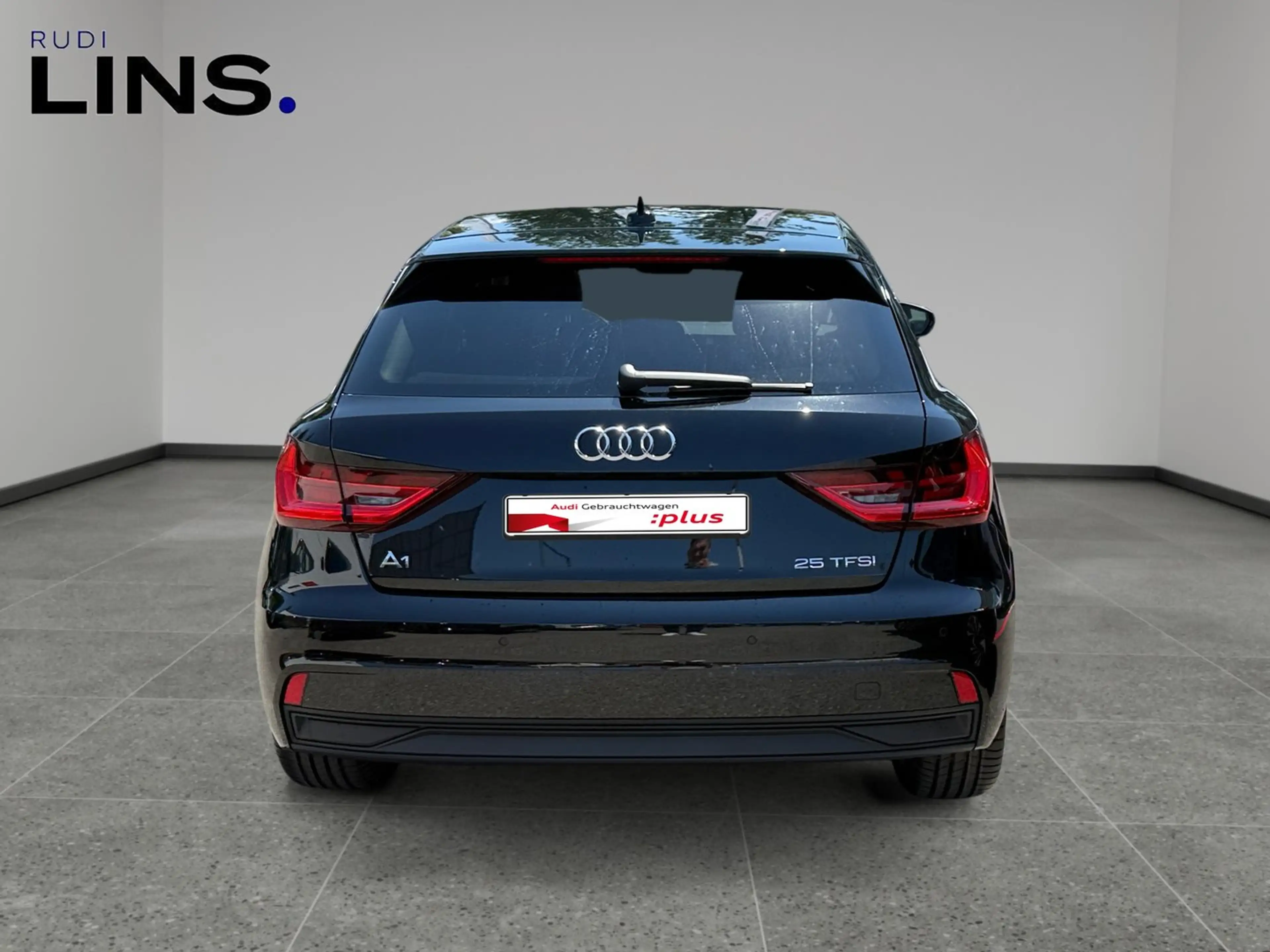 Audi A1 25 TFSI intense — photo 7