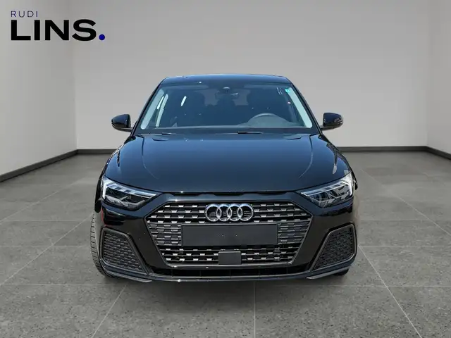 Audi A1 view 3