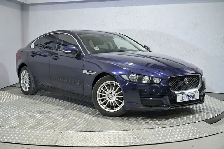 Jaguar XE 2.0 Diesel Prestige 2018, foto 3