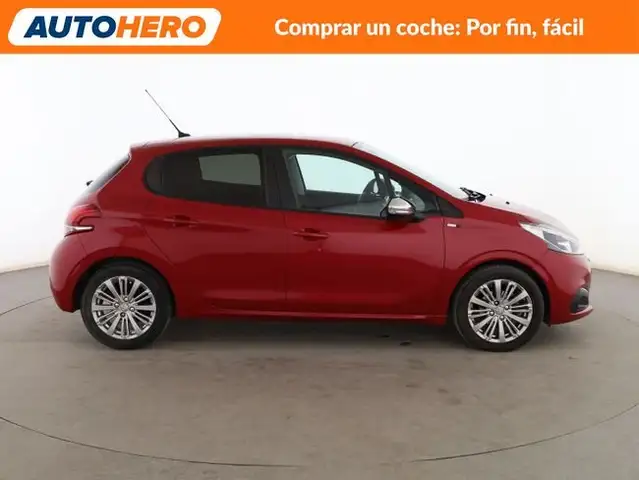 Peugeot 208 view 7