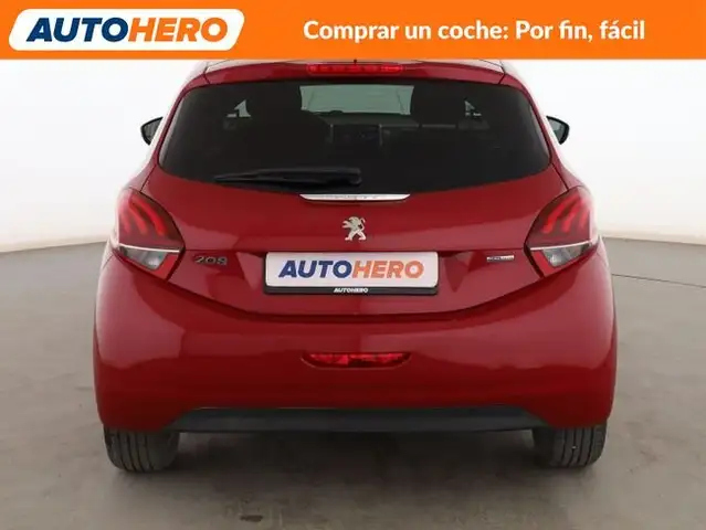Peugeot 208 view 5