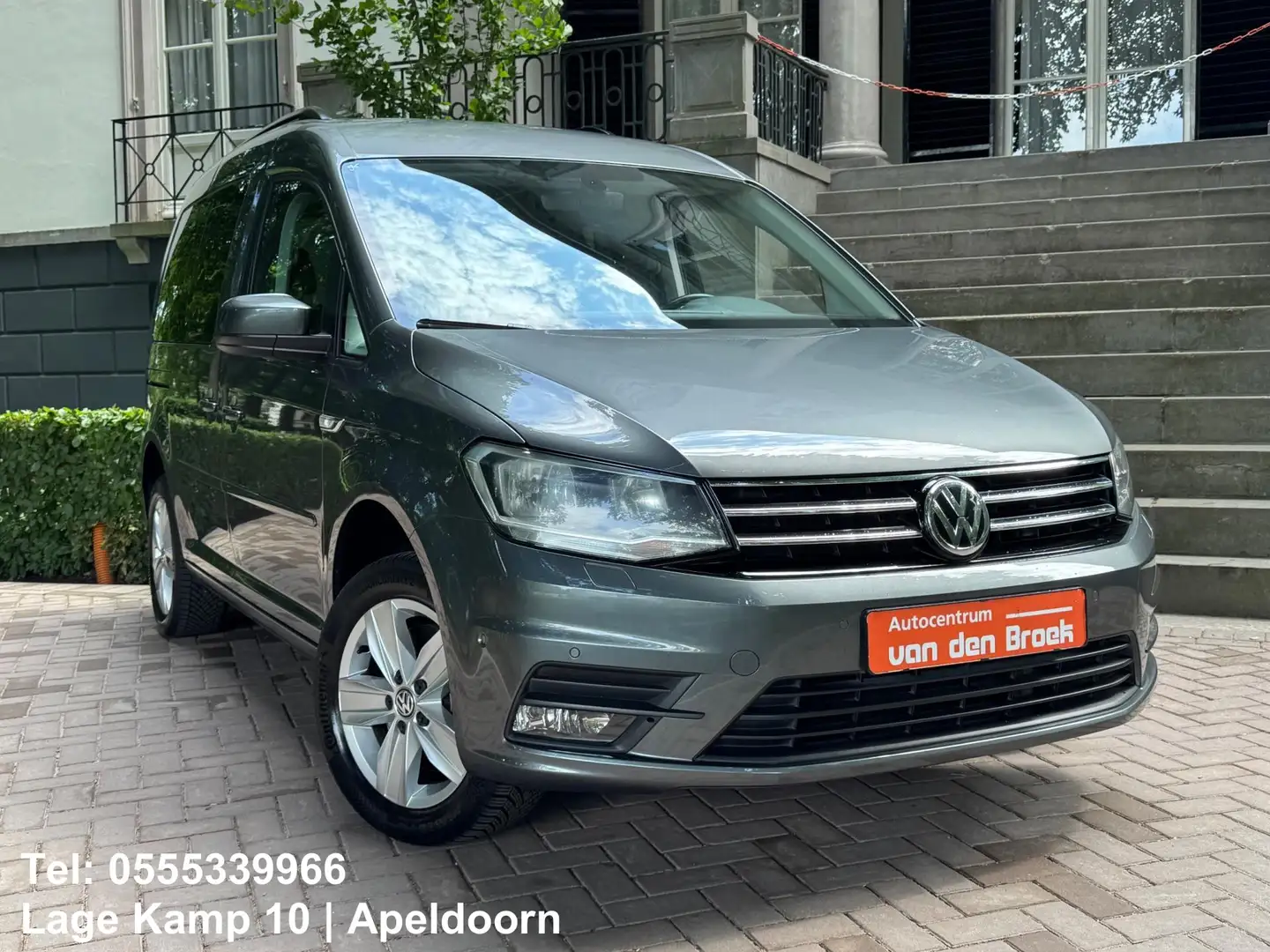 Volkswagen Caddy 1.4 TSI Combi Highline 125Pk Navi Camera Climate C Grijs - 2