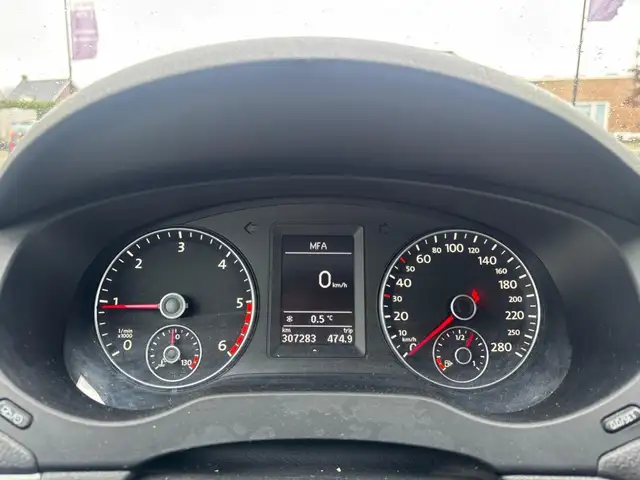Volkswagen Jetta view 12