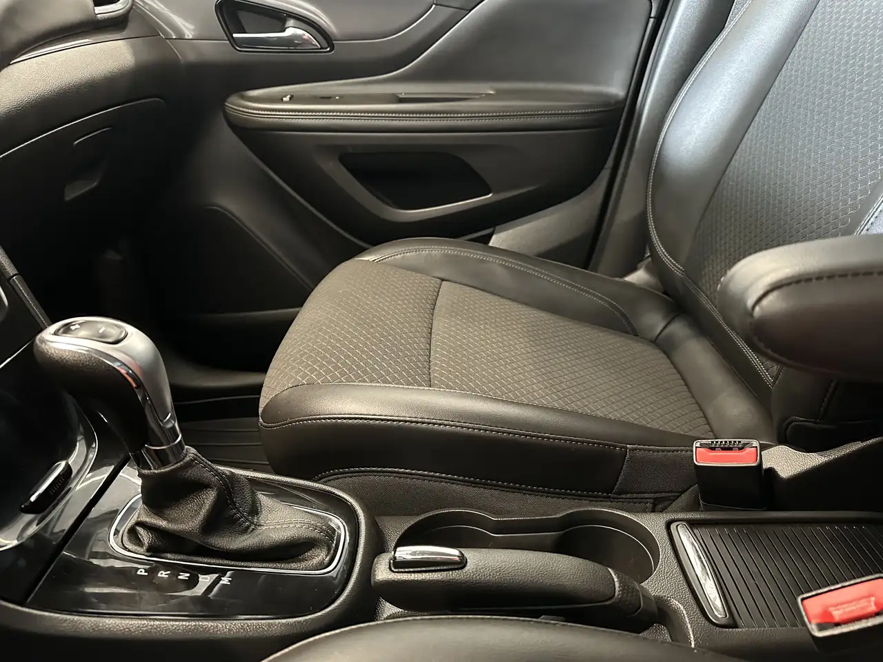 Buick Encore снимка Buick Encore