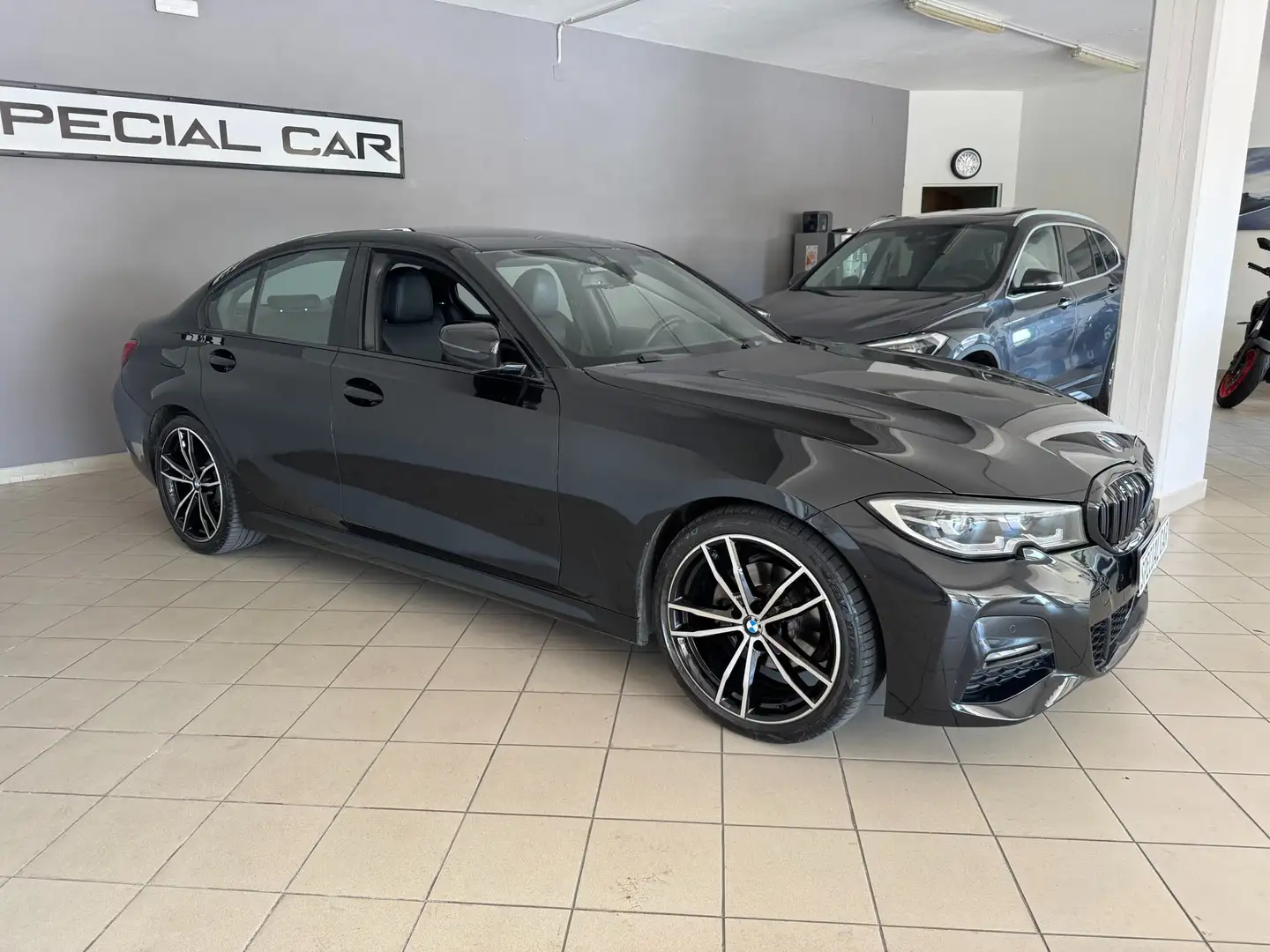 BMW 320 Berlina 320d mhev 48V Msport auto M SPORT Nero - 2