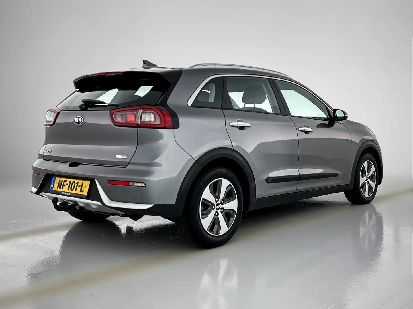Kia Niro 1.6 GDi Hybrid First Edition | Trekhaak | Parkeer Gris - 2