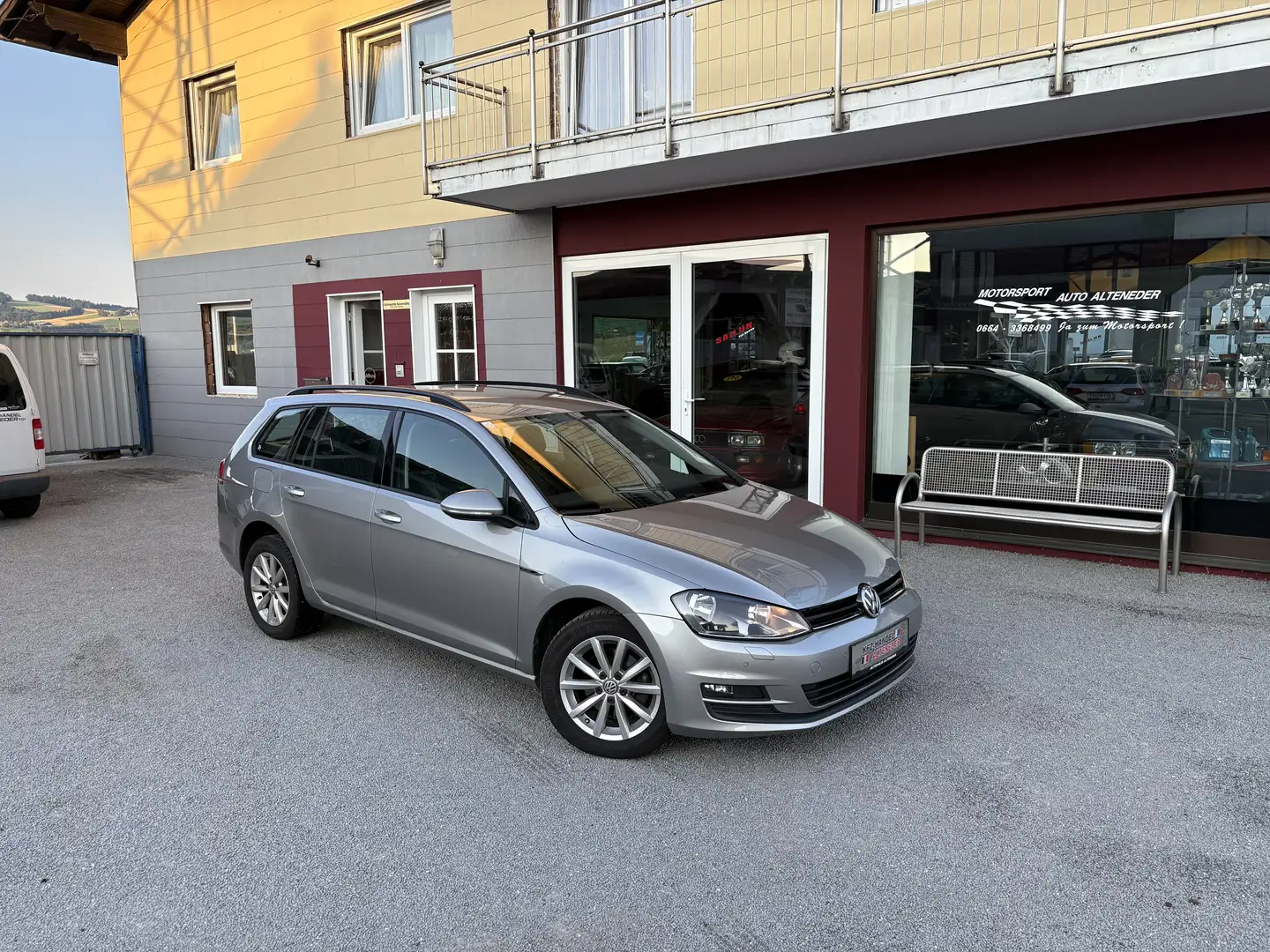 Volkswagen Golf Variant Lounge BMT 1,6 TDI *1.BESITZ|SITZH* Gris - 1