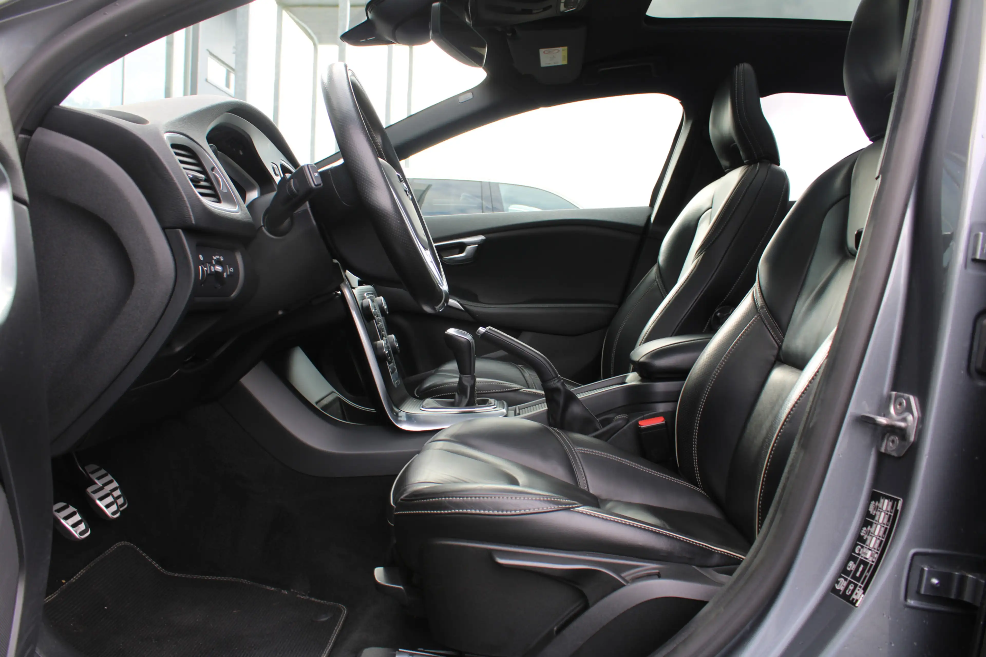 Volvo V40 T4 191PK Business Sport | Panoramadak | Standkache — photo 11