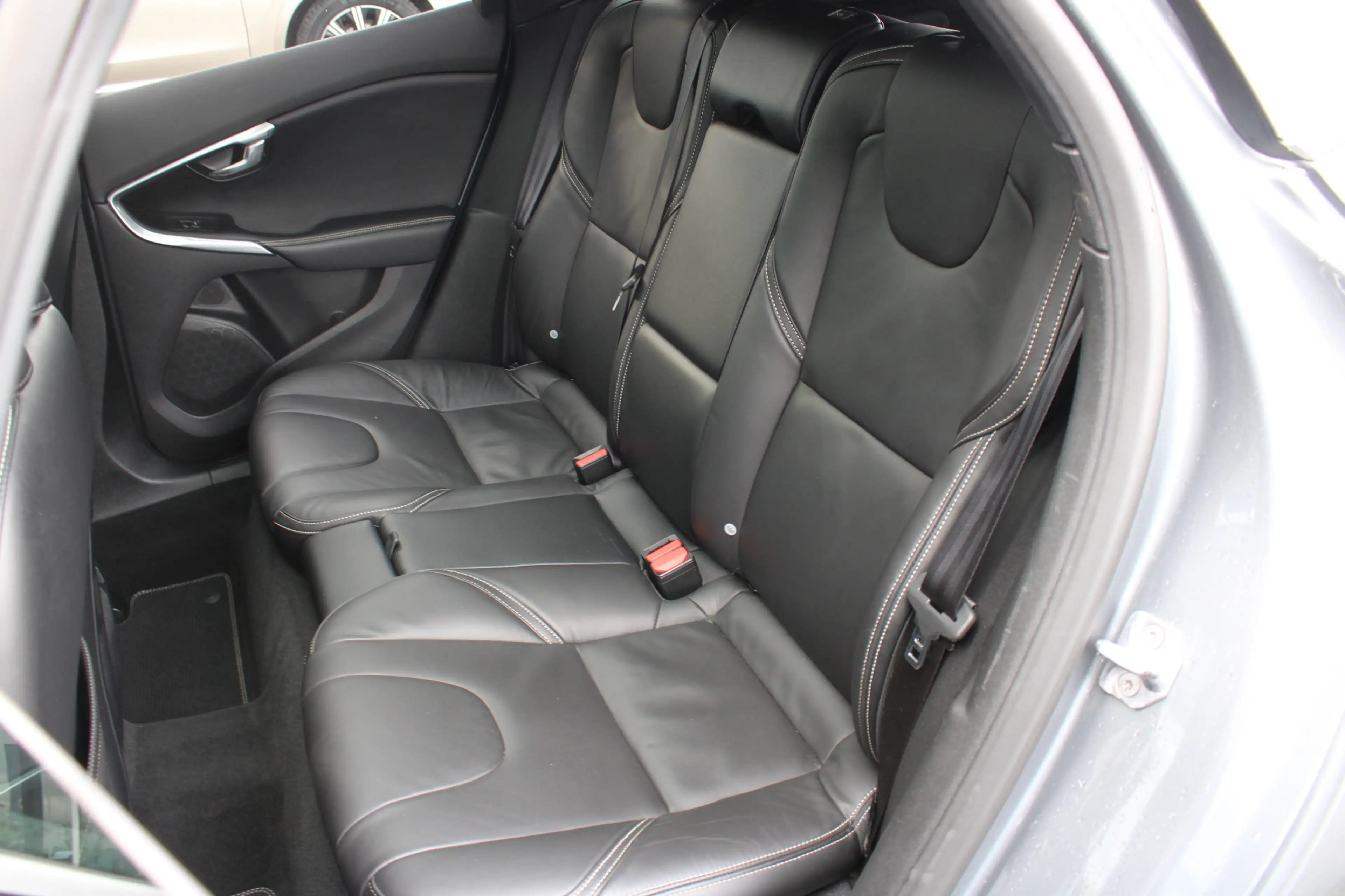 Volvo V40 T4 191PK Business Sport | Panoramadak | Standkache — photo 15