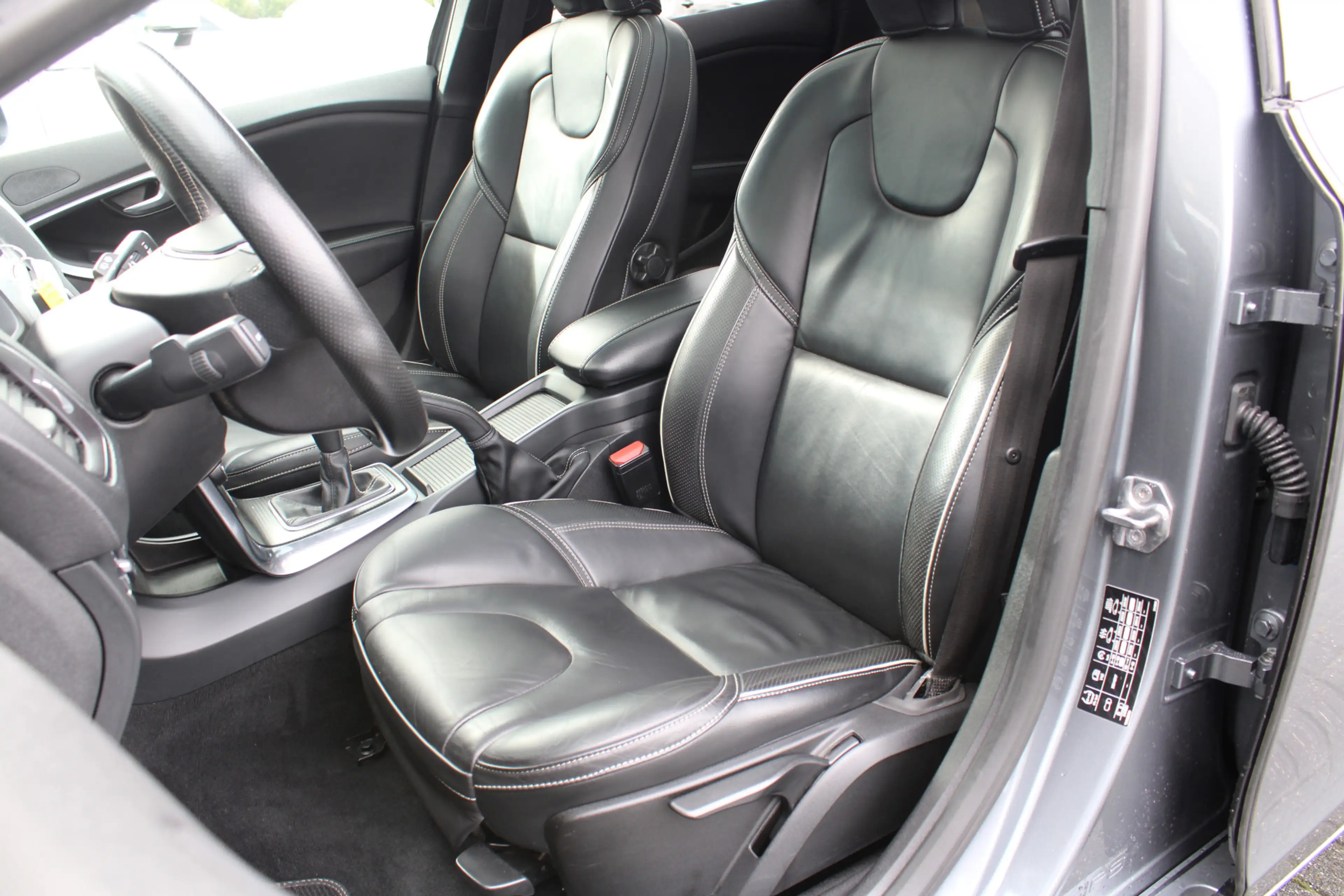 Volvo V40 T4 191PK Business Sport | Panoramadak | Standkache — photo 12
