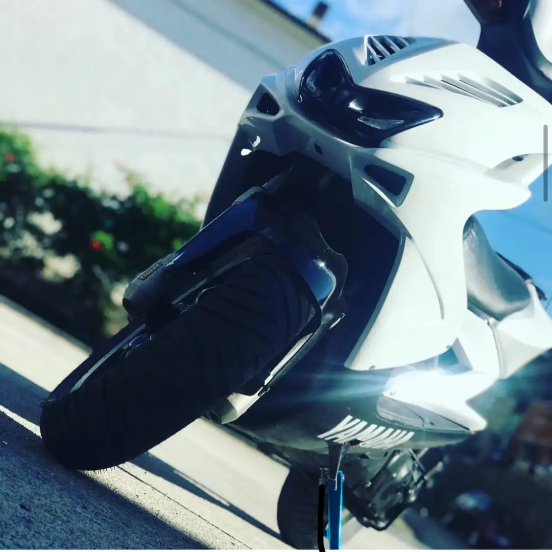 Yamaha Aerox nitro Blanc - 1