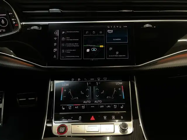 Audi RS Q8 view 14